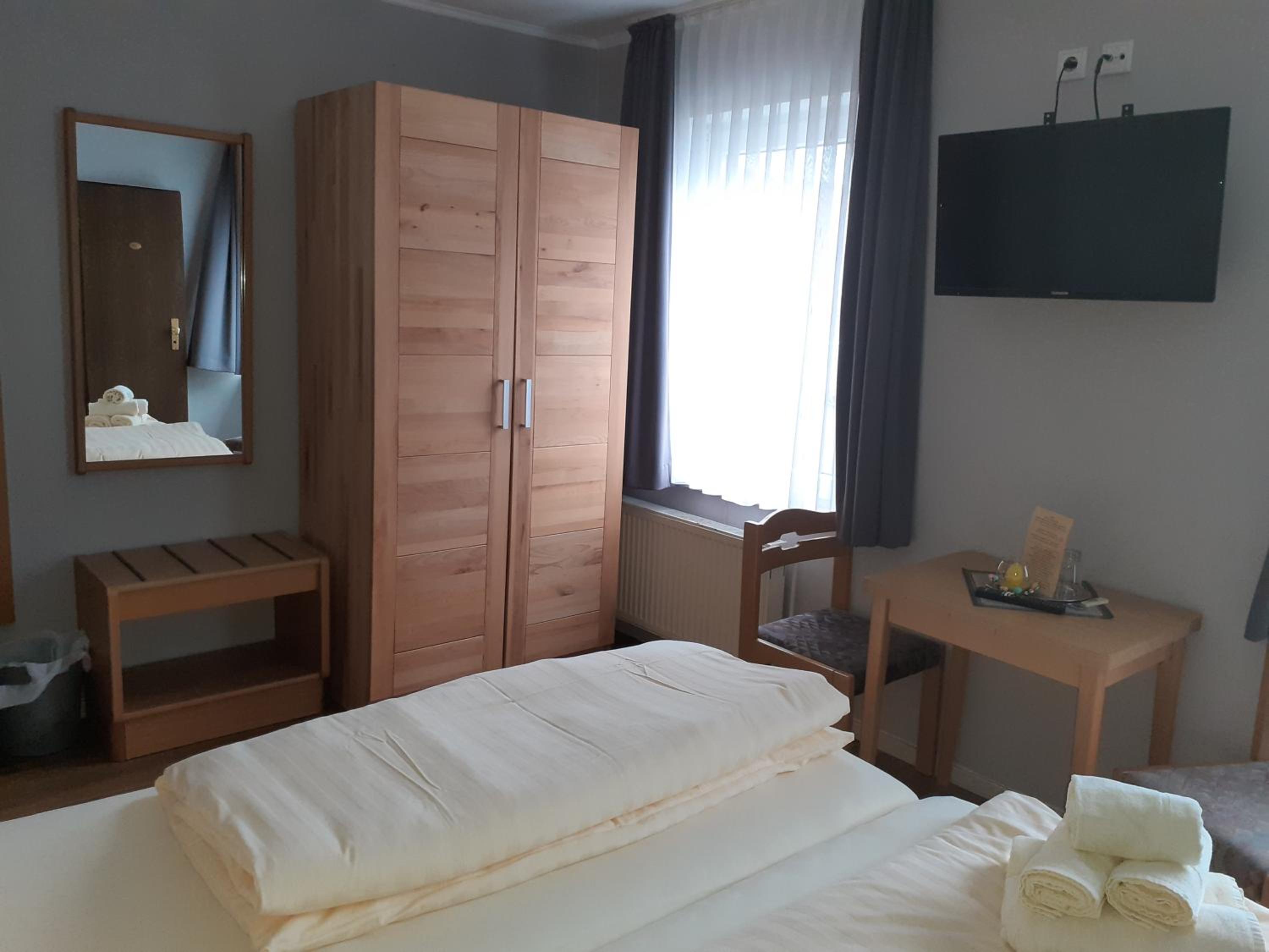 Double Room - Photo 11