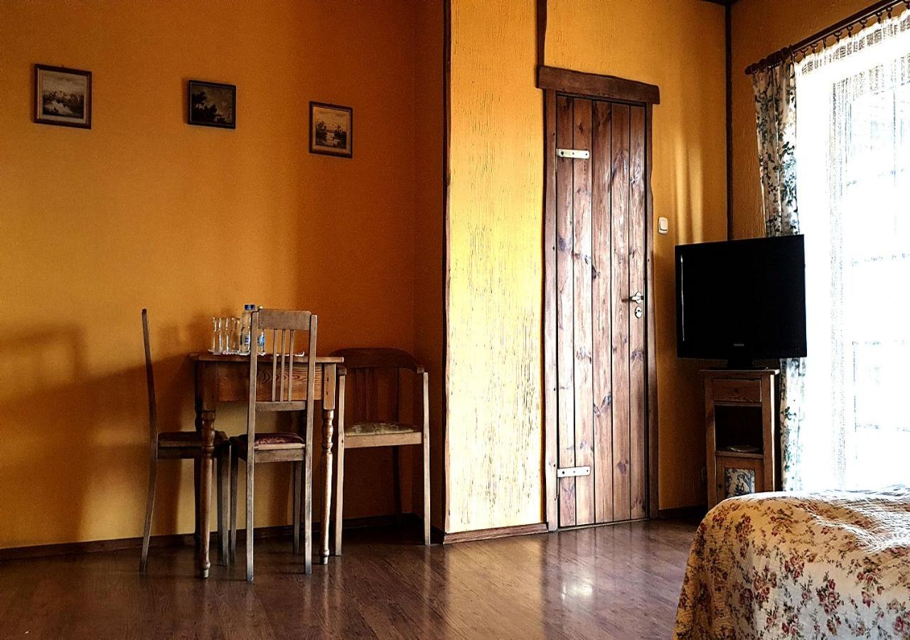 Triple Room with Private Bathroom photo 3