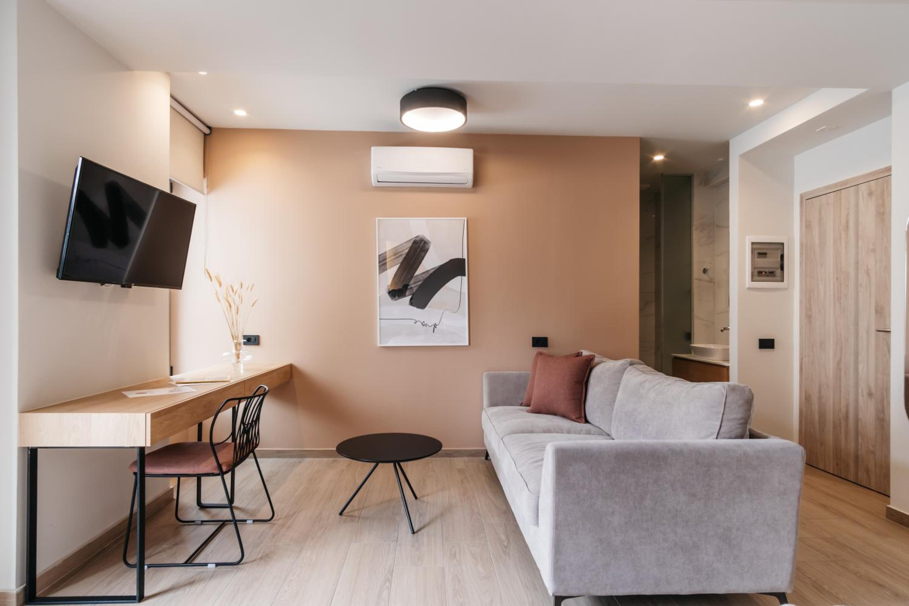 Executive Suite with Balcony and City View