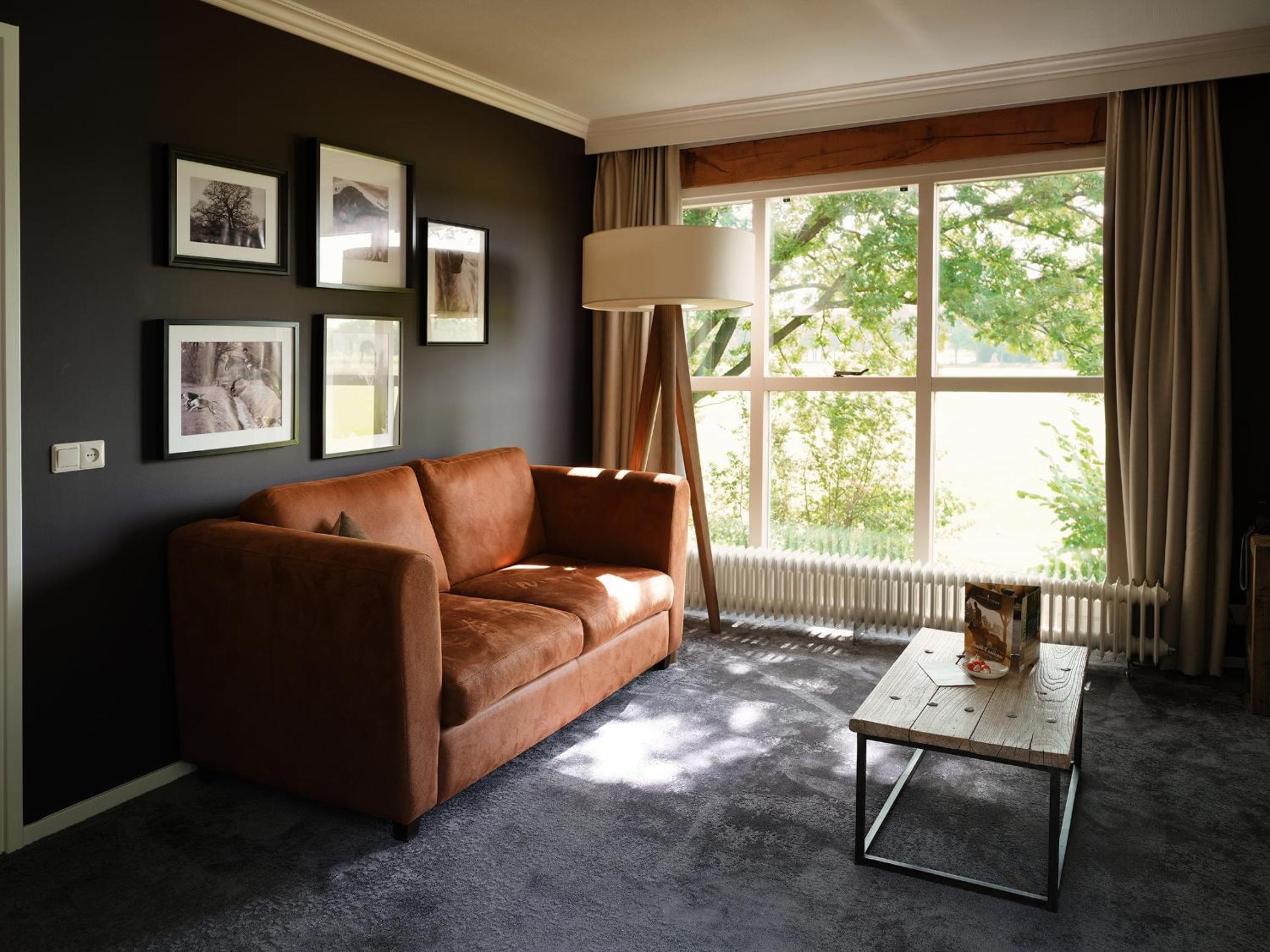 Estate Suite - Photo 3