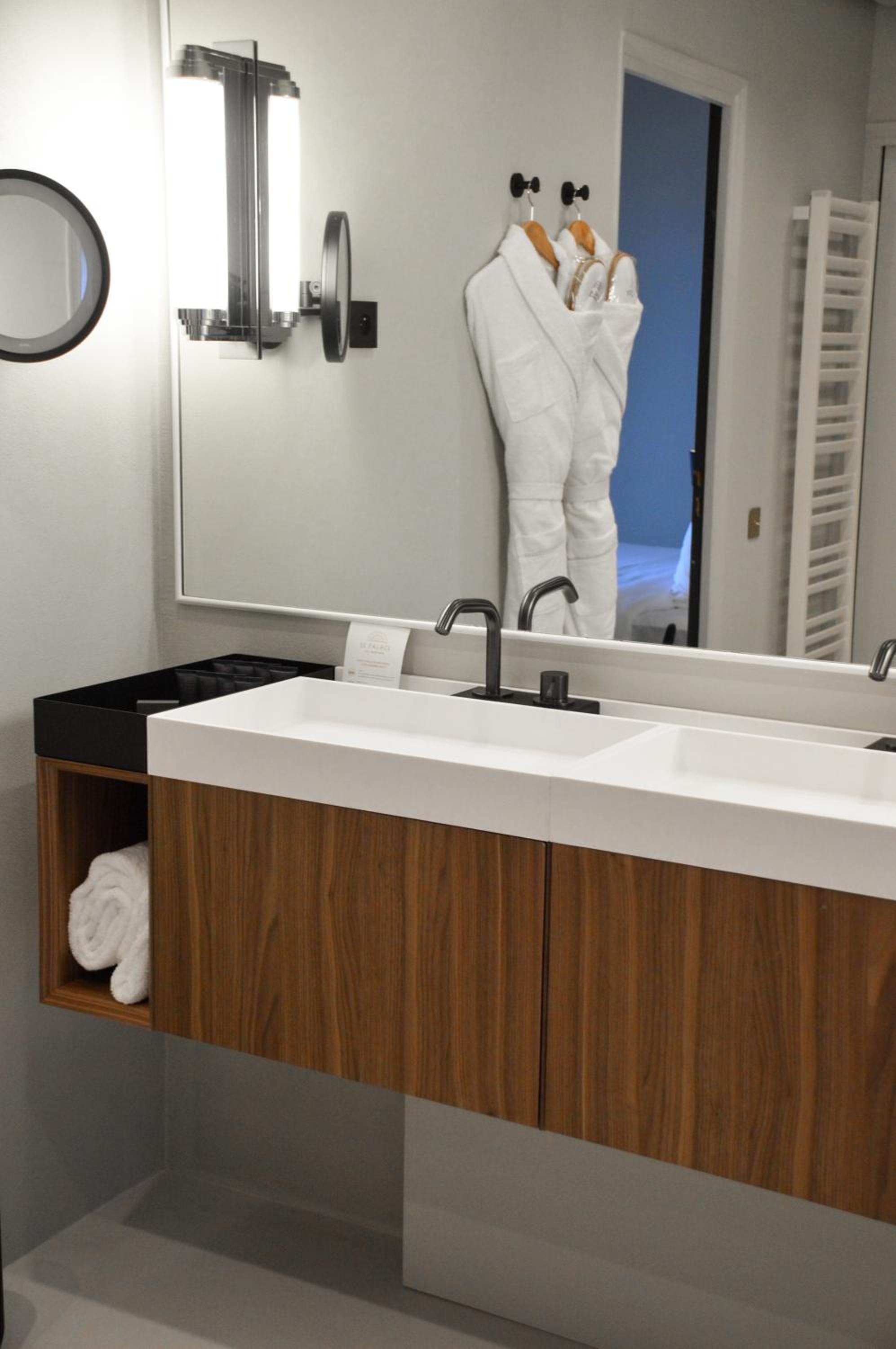 Double Room Lake View - Spa Access Included - Photo 5