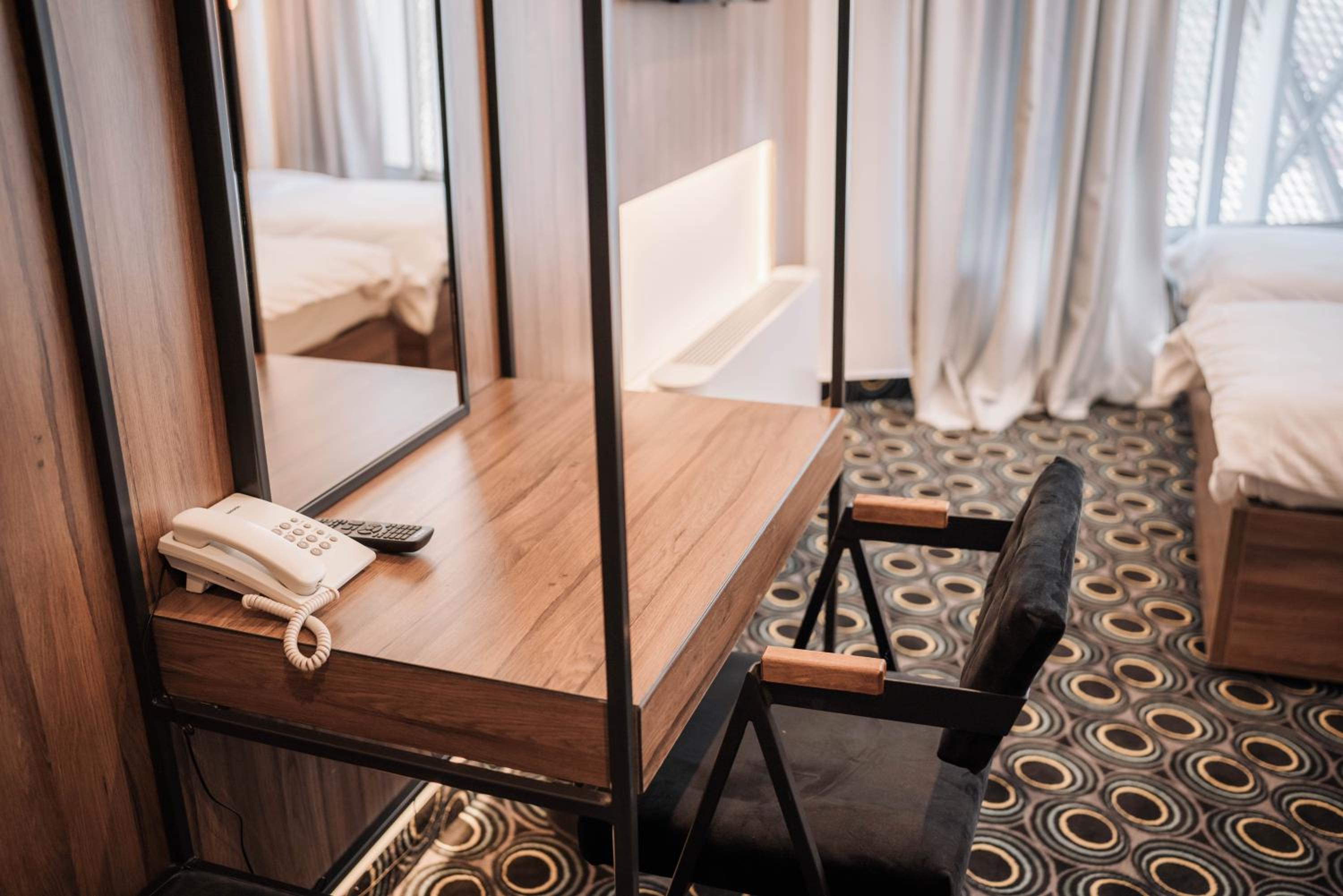 Standard Double or Twin Room - Photo 4