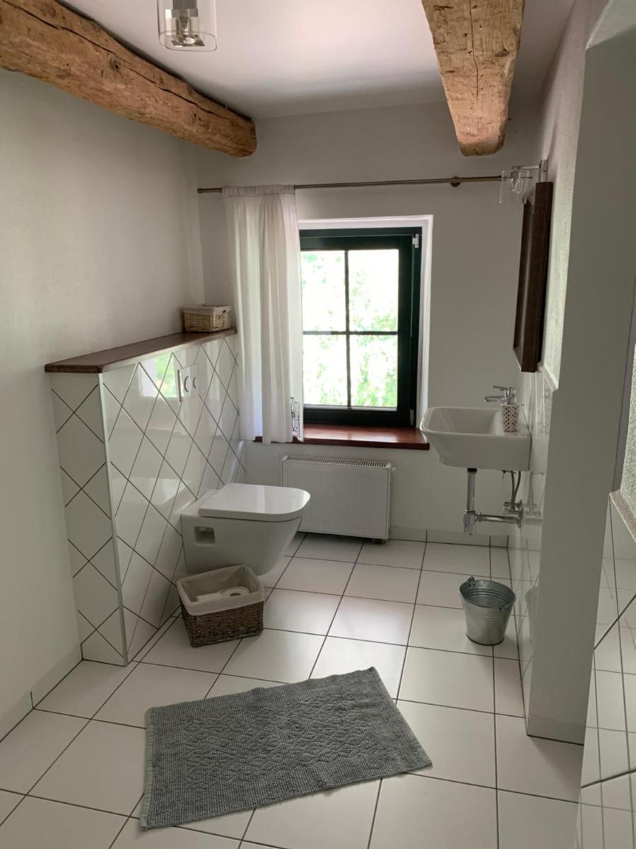 Large Double Room - Photo 2