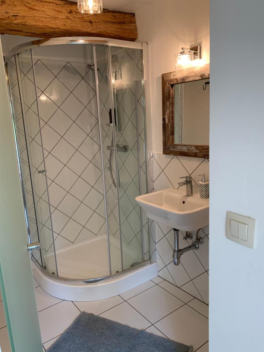 Small Double Room - Photo 2