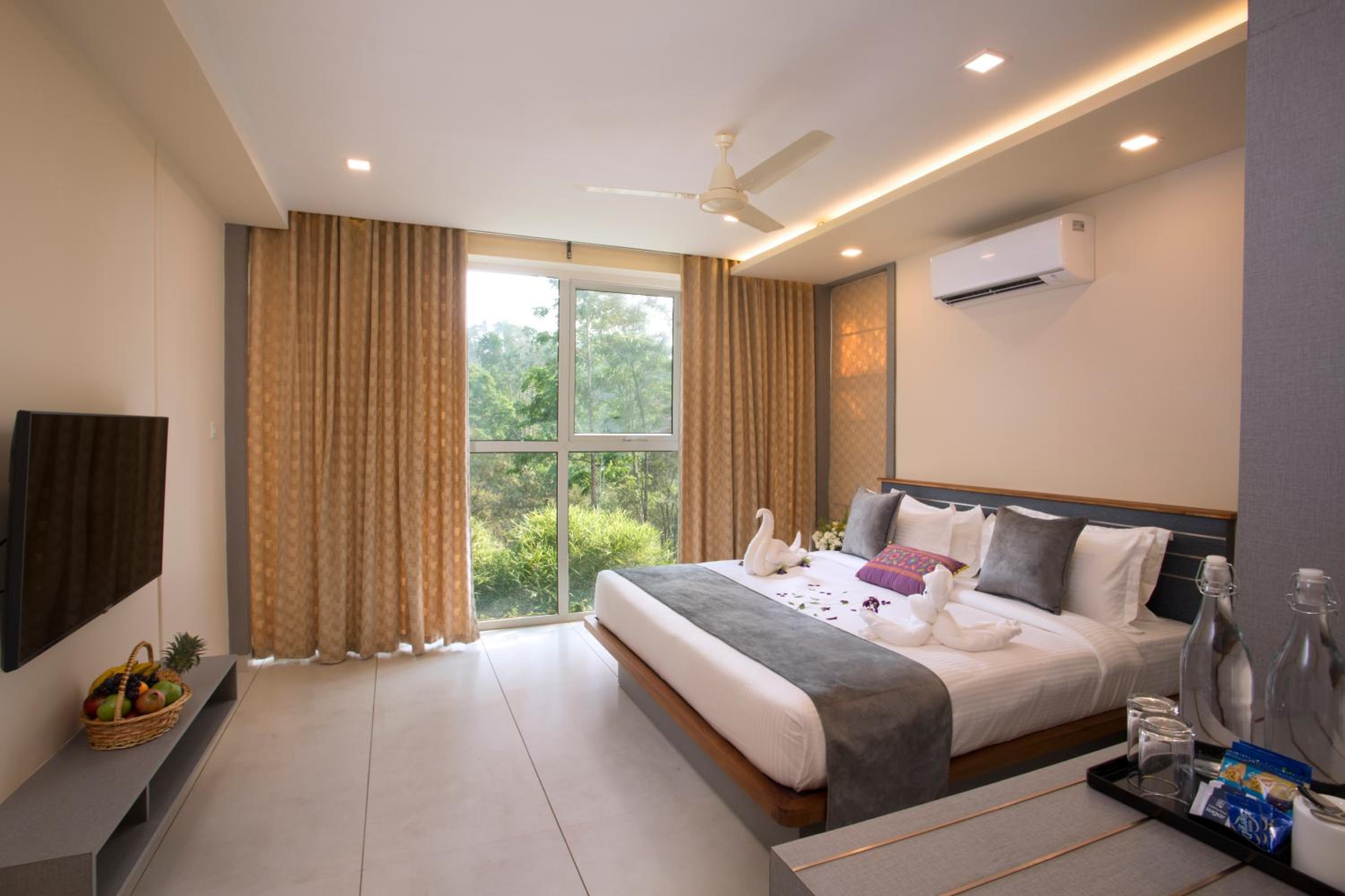 EROS STANDARD ROOM AC photo 1