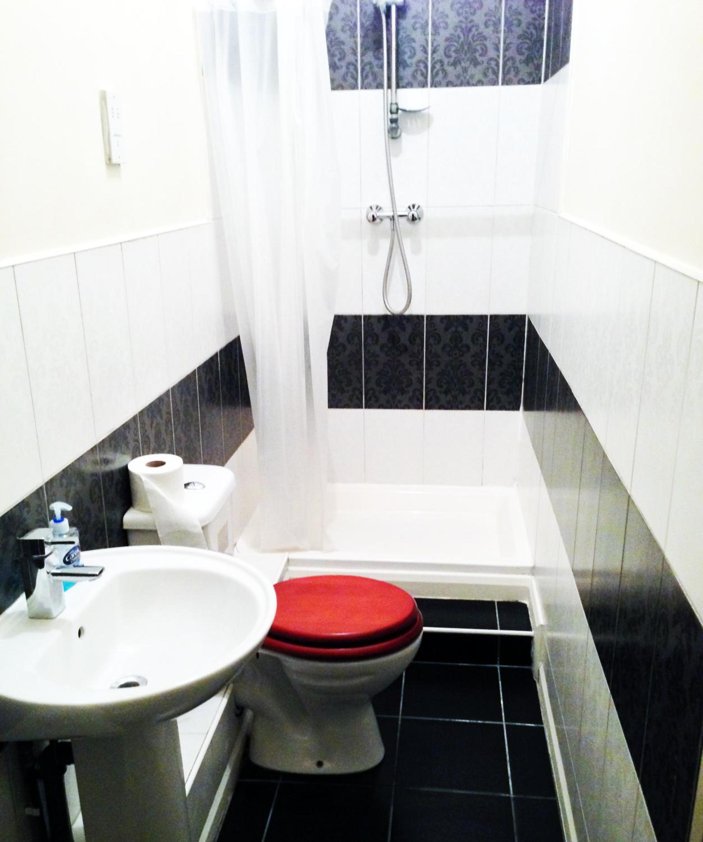 Twin Room - Photo 6
