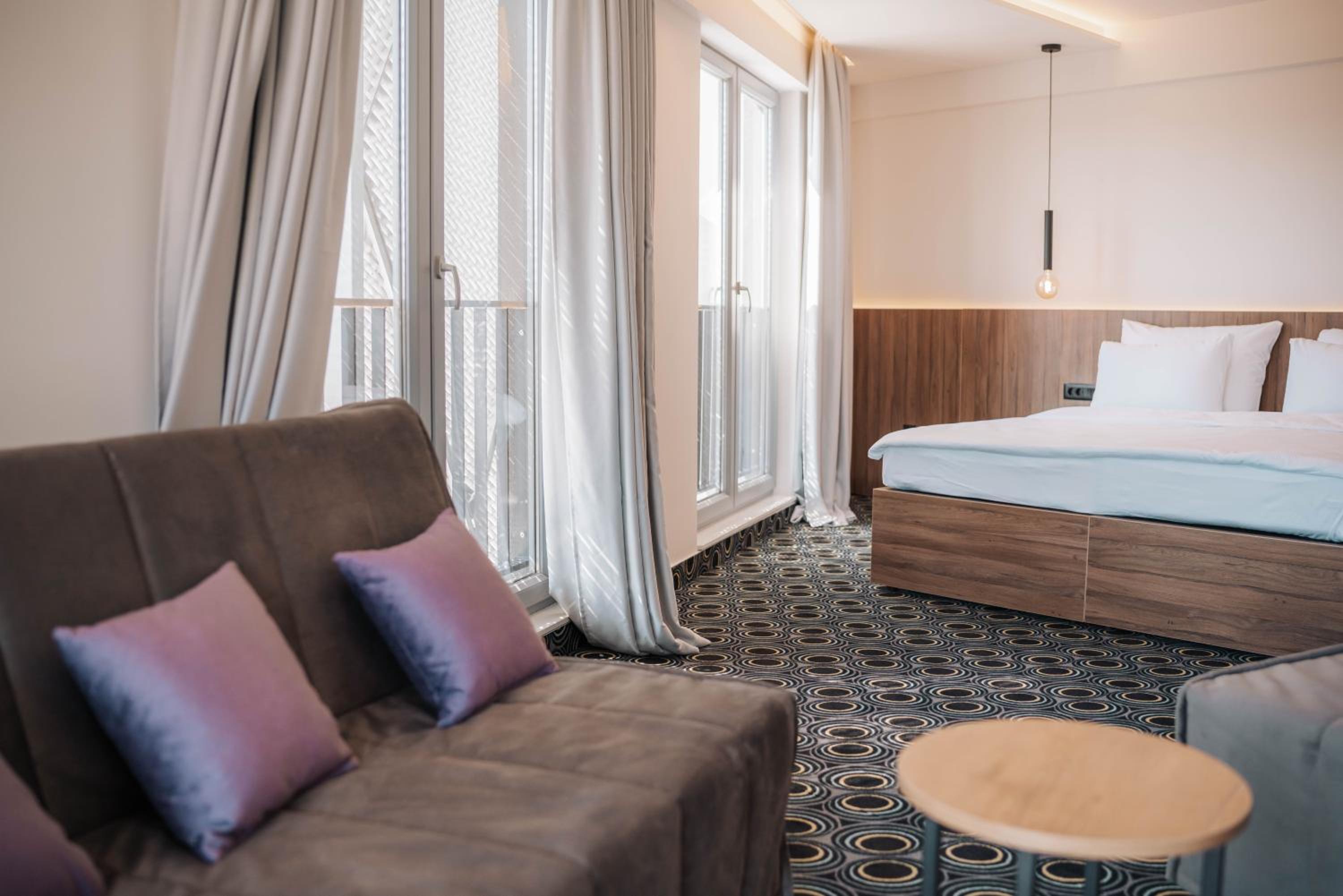 Deluxe Double or Twin Room with Balcony photo 1