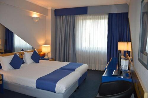 Twin Room - Photo 5