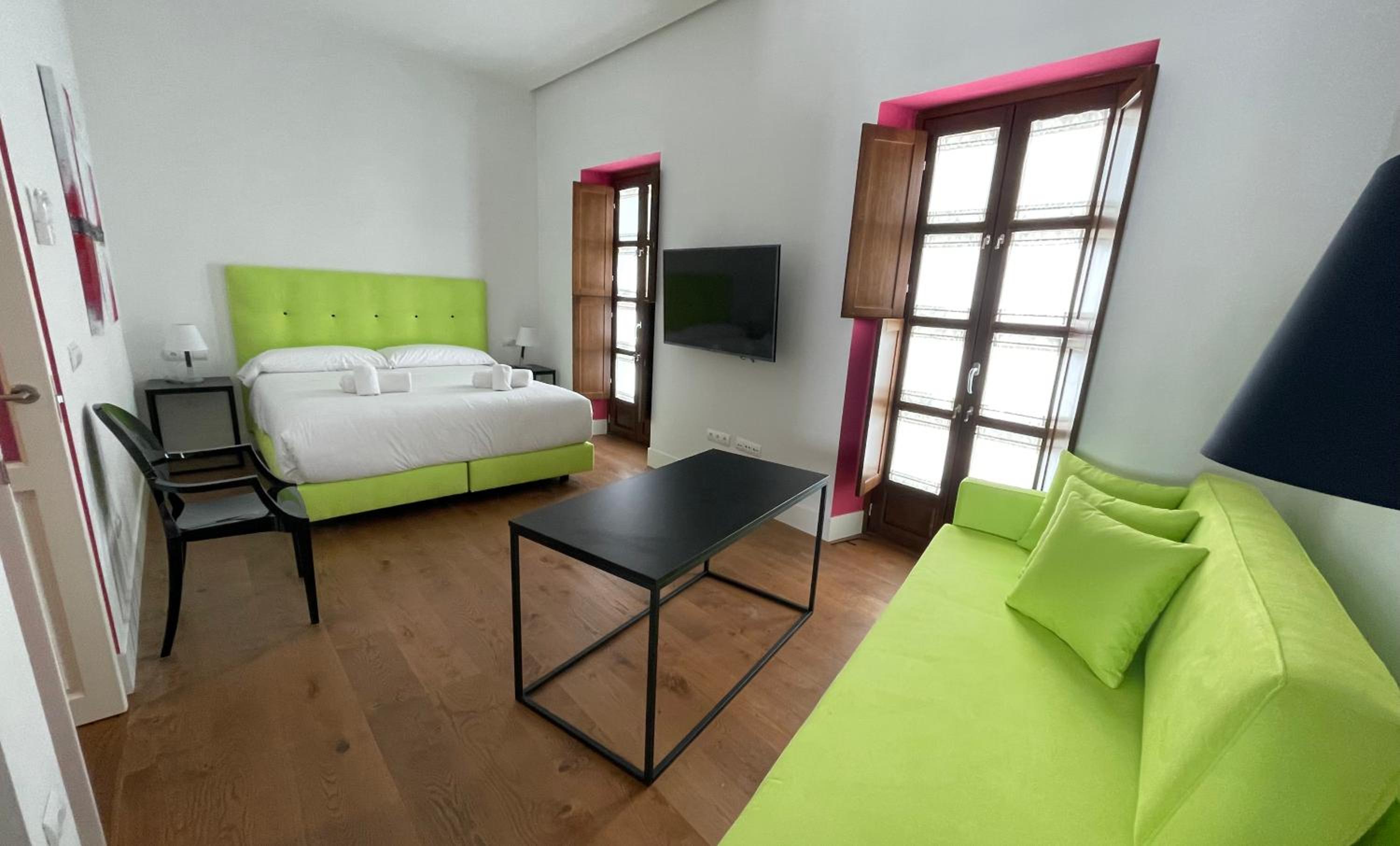 Loft - Photo 1