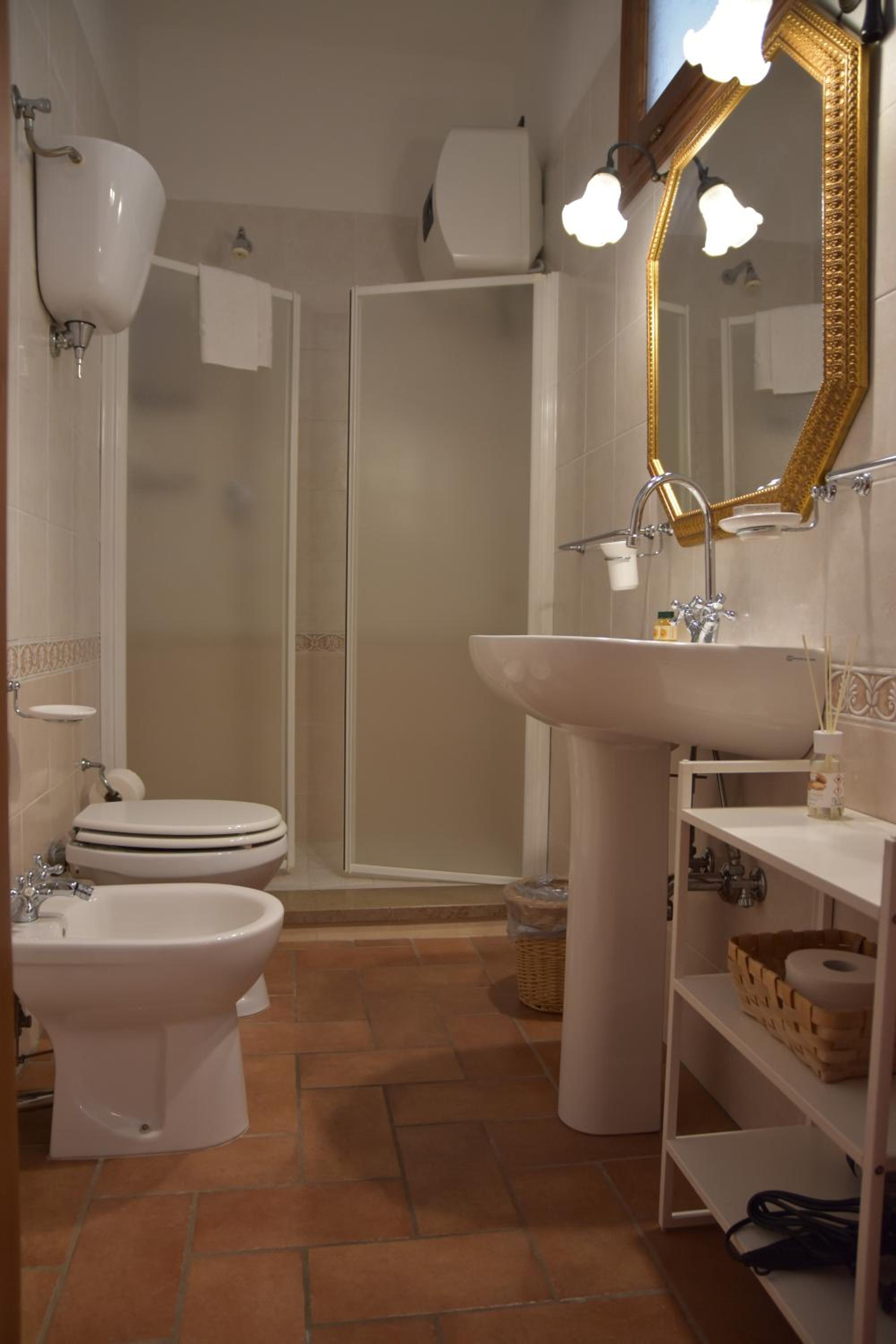 Double Room with Private Bathroom photo 2