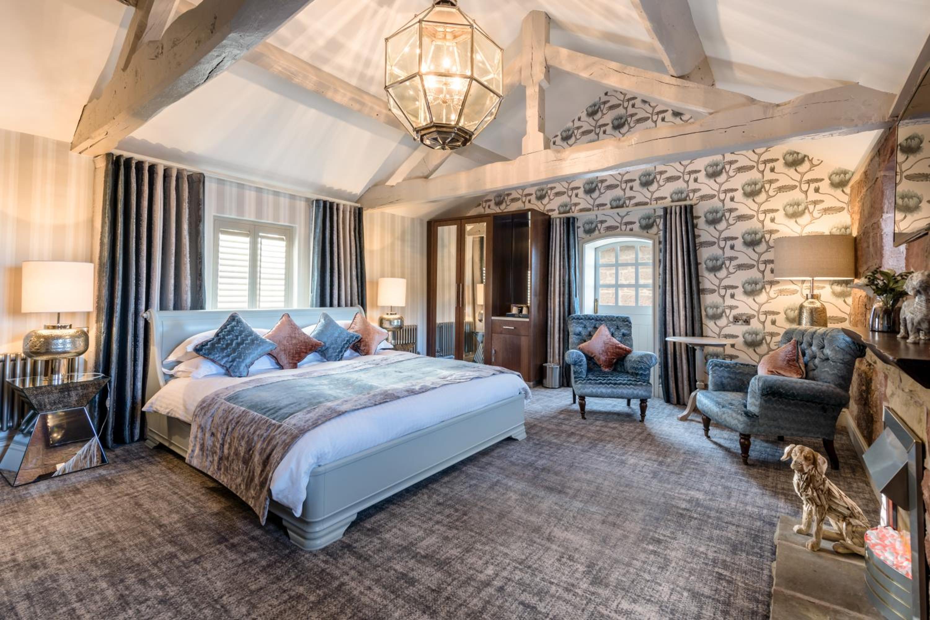 Superior King Room - Photo 1