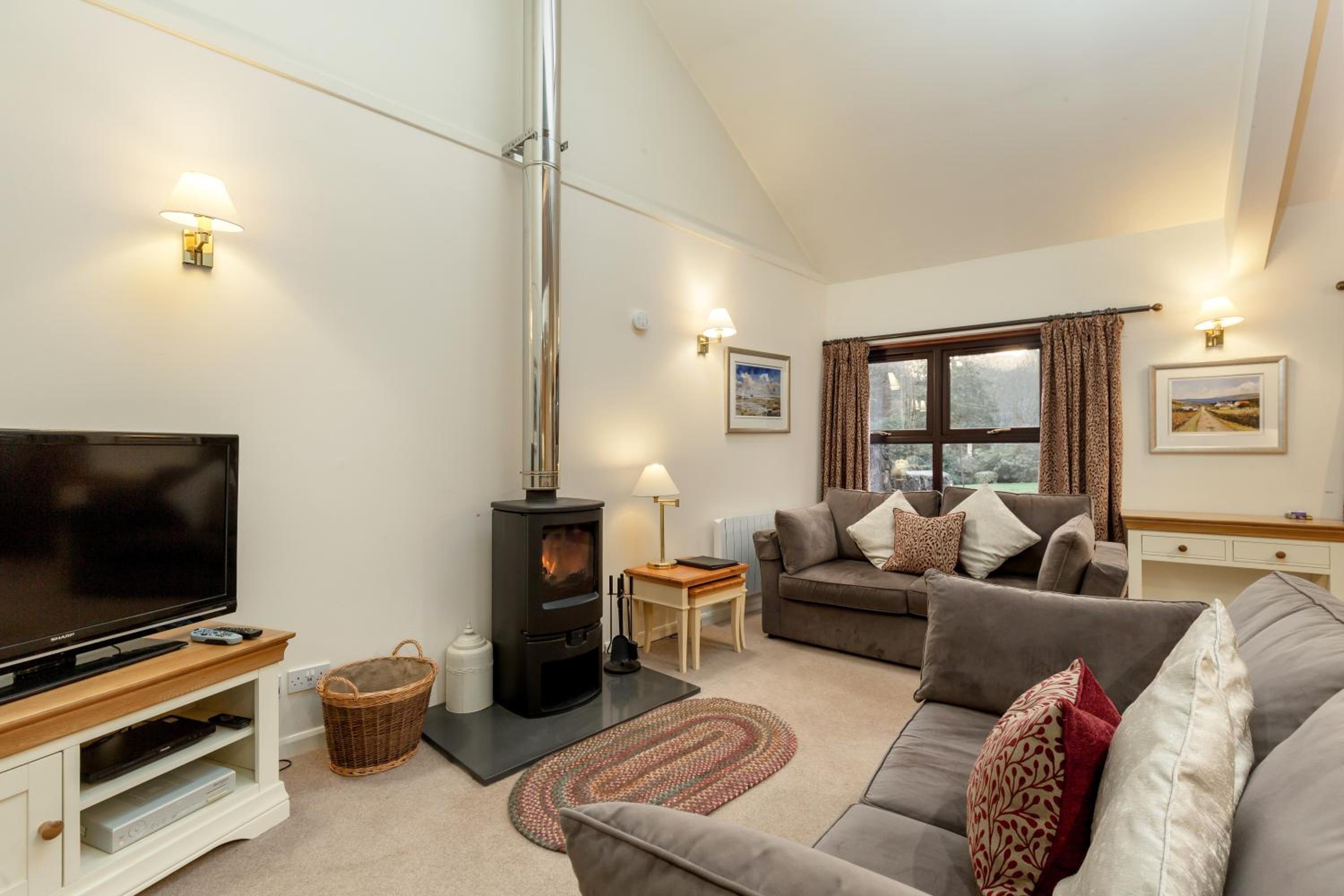 Two-Bedroom House - Photo 1