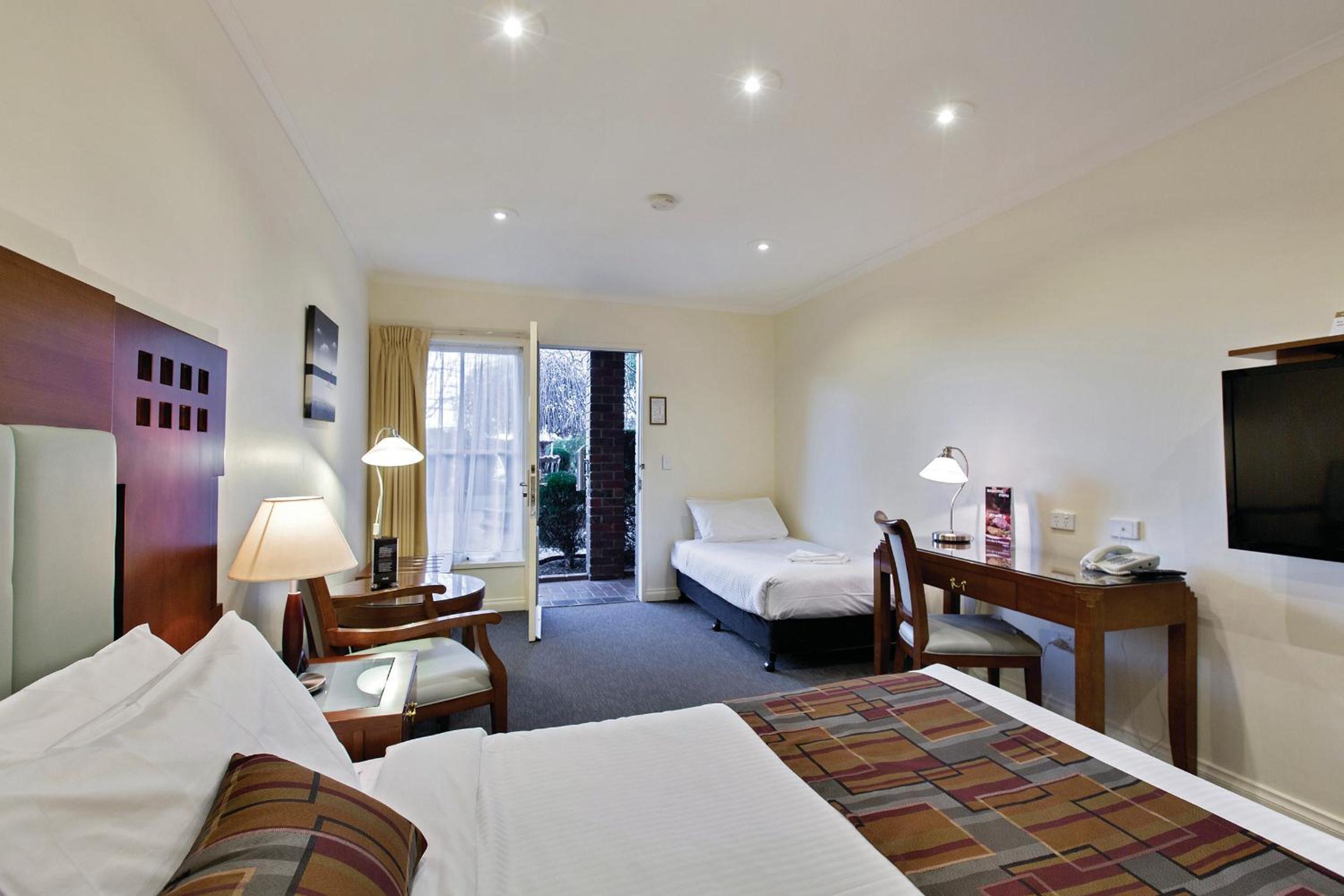 Executive Triple Room - Photo 1