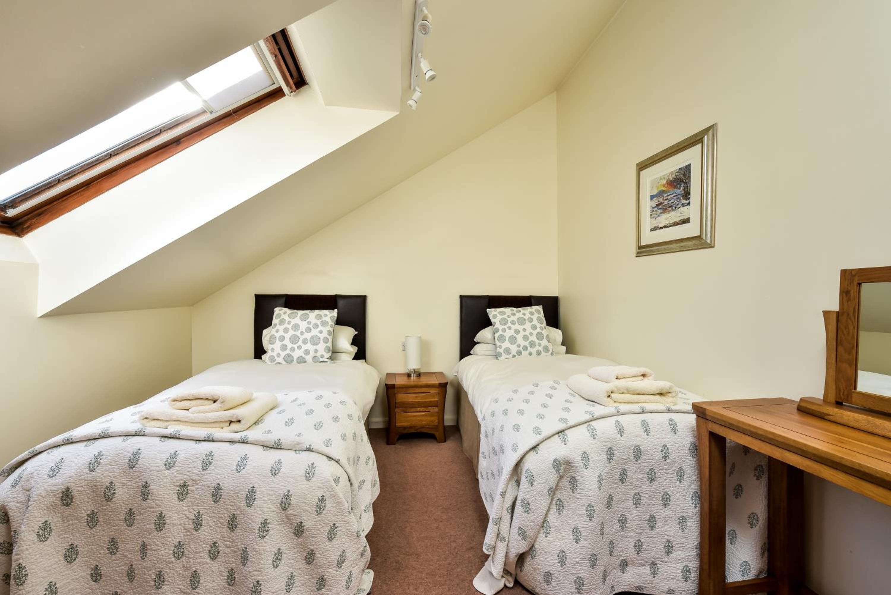Two-Bedroom House - Photo 4