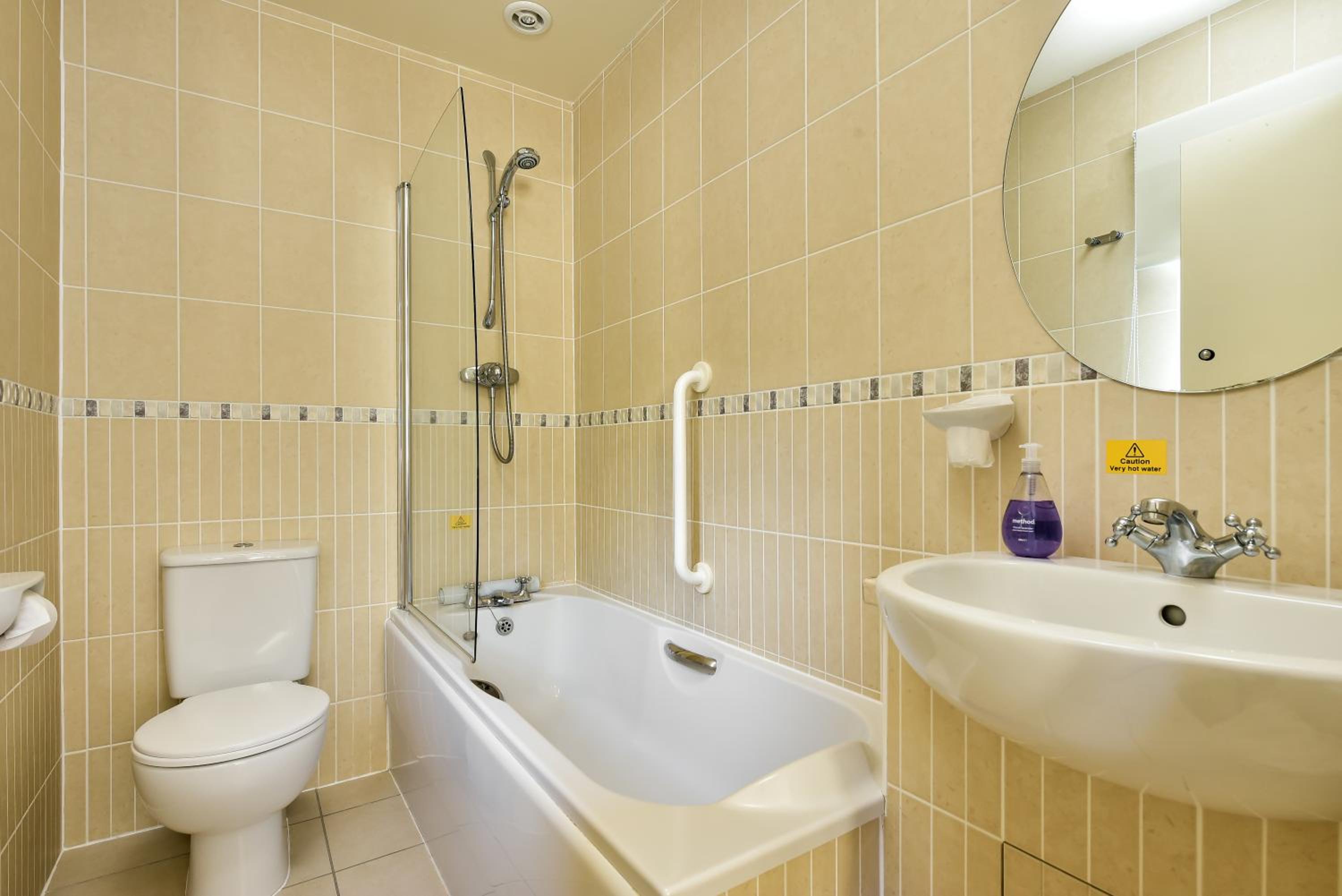 Two-Bedroom House - Photo 6