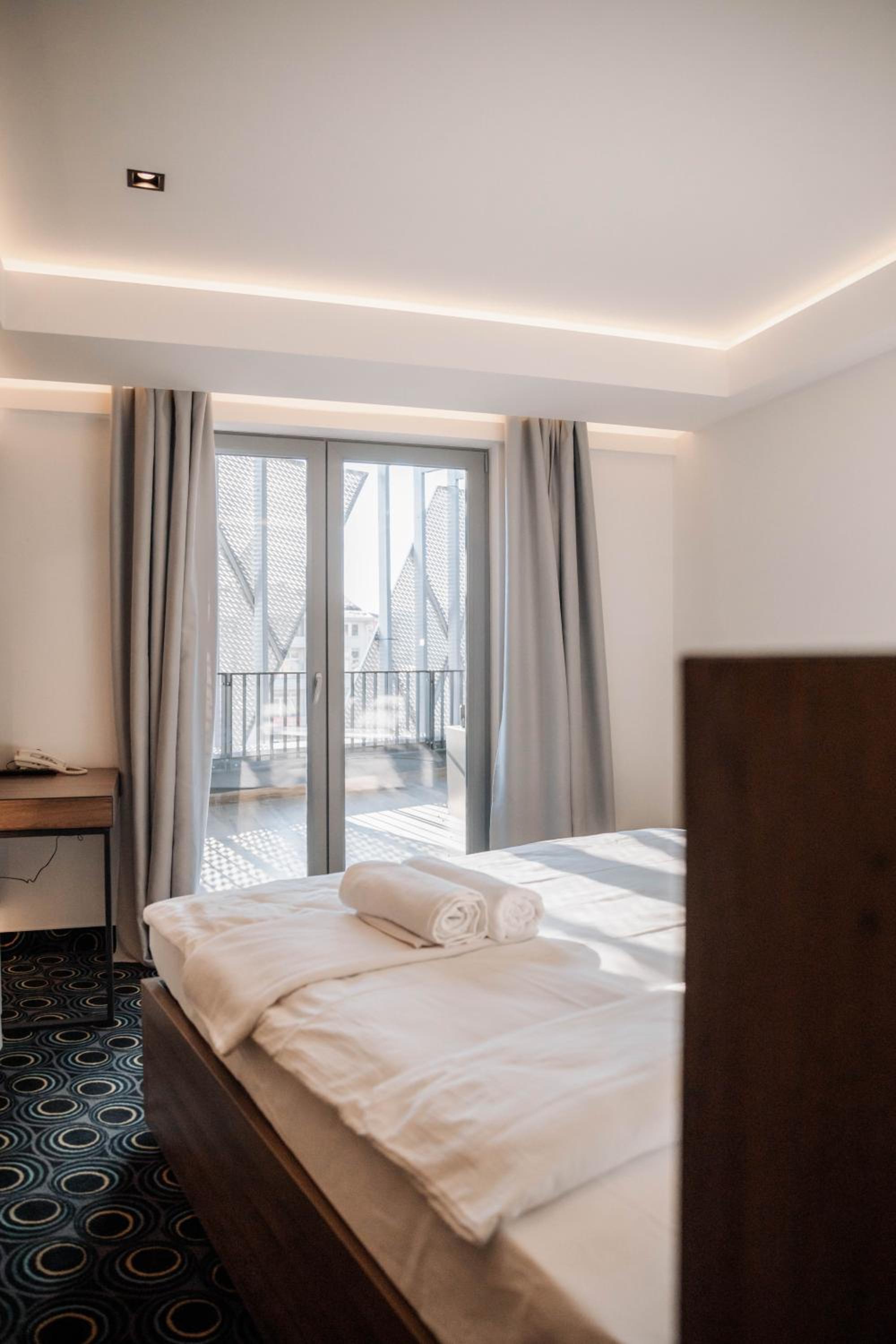Superior Double or Twin Room with Terrace - Photo 1