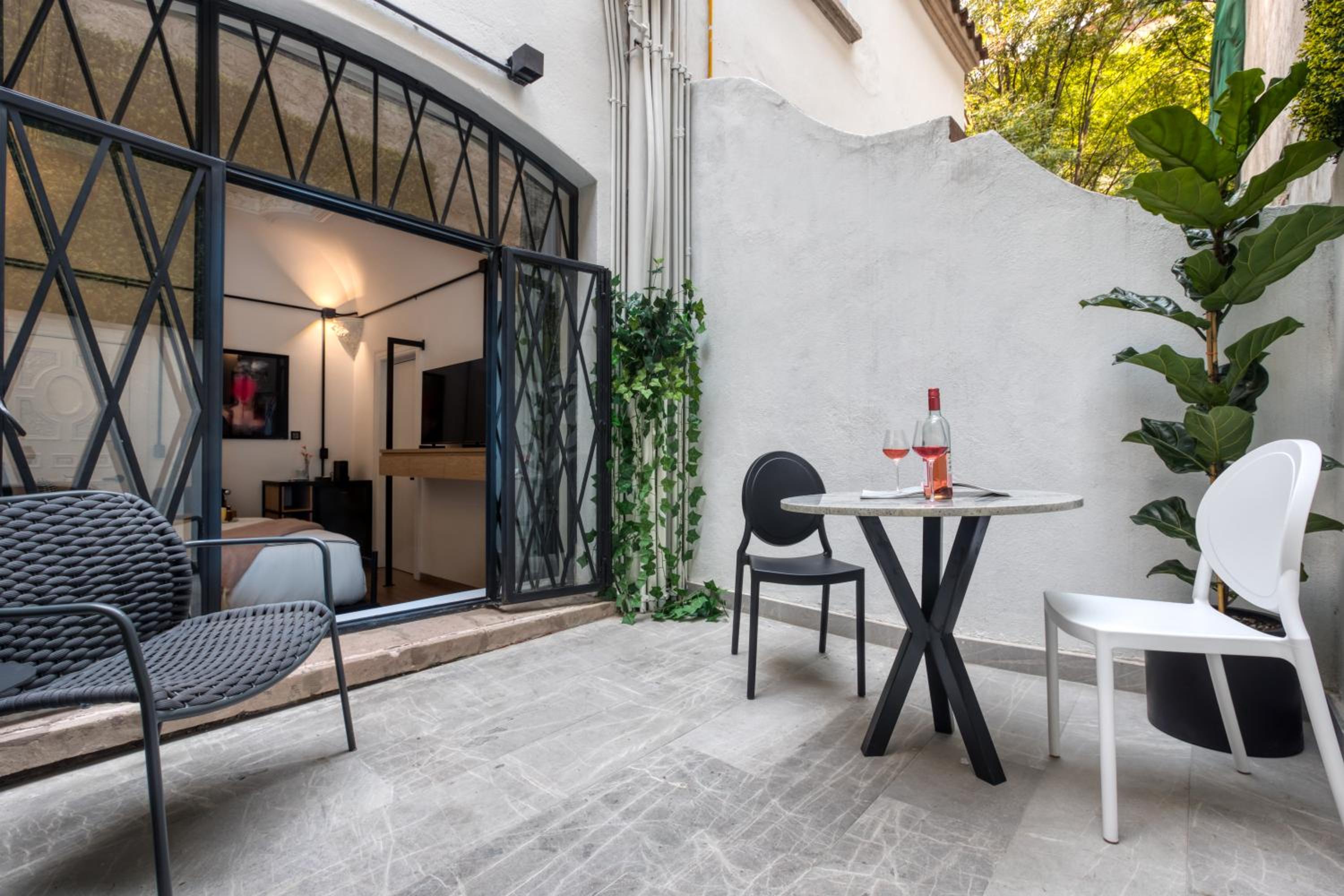 Antonieta’s Room with a Terrace - Photo 6