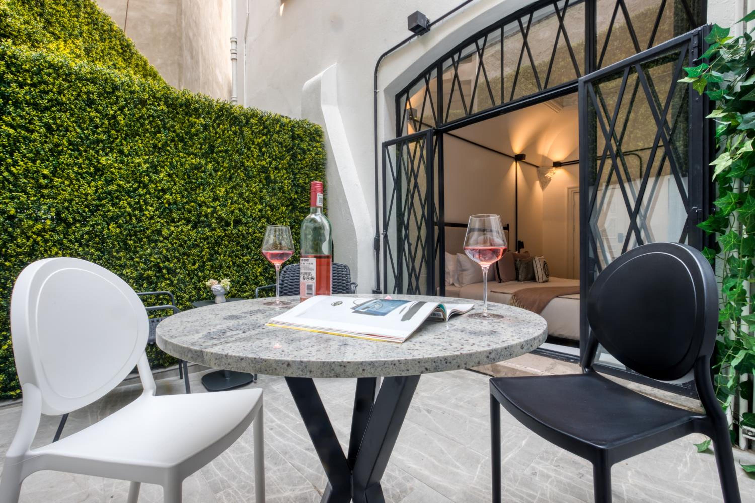 Antonieta’s Room with a Terrace - Photo 7