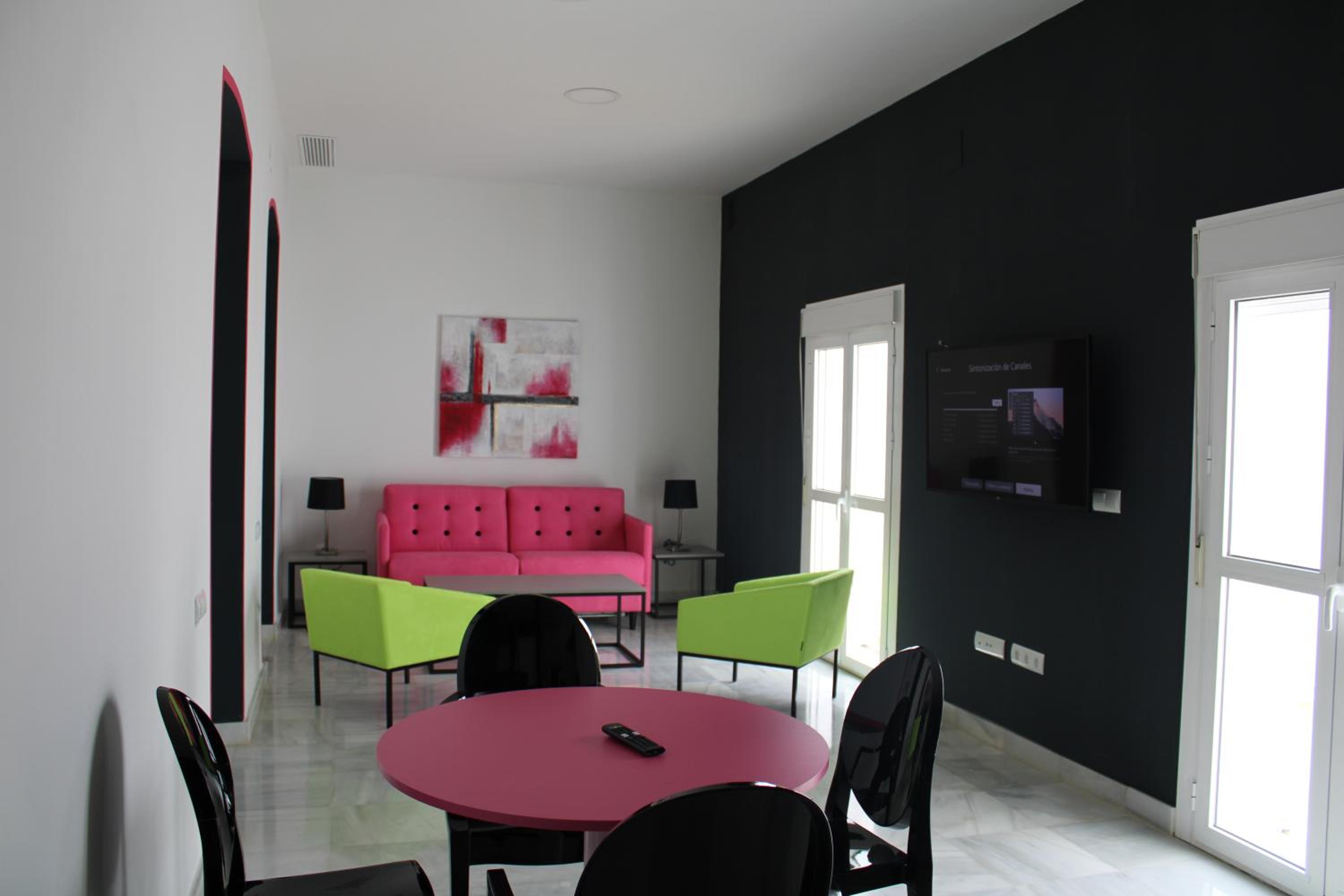 Deluxe Apartment - Photo 7