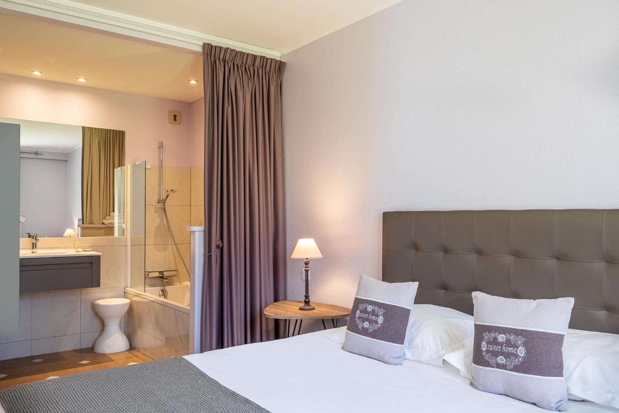 Standard Double or Twin Room photo 2