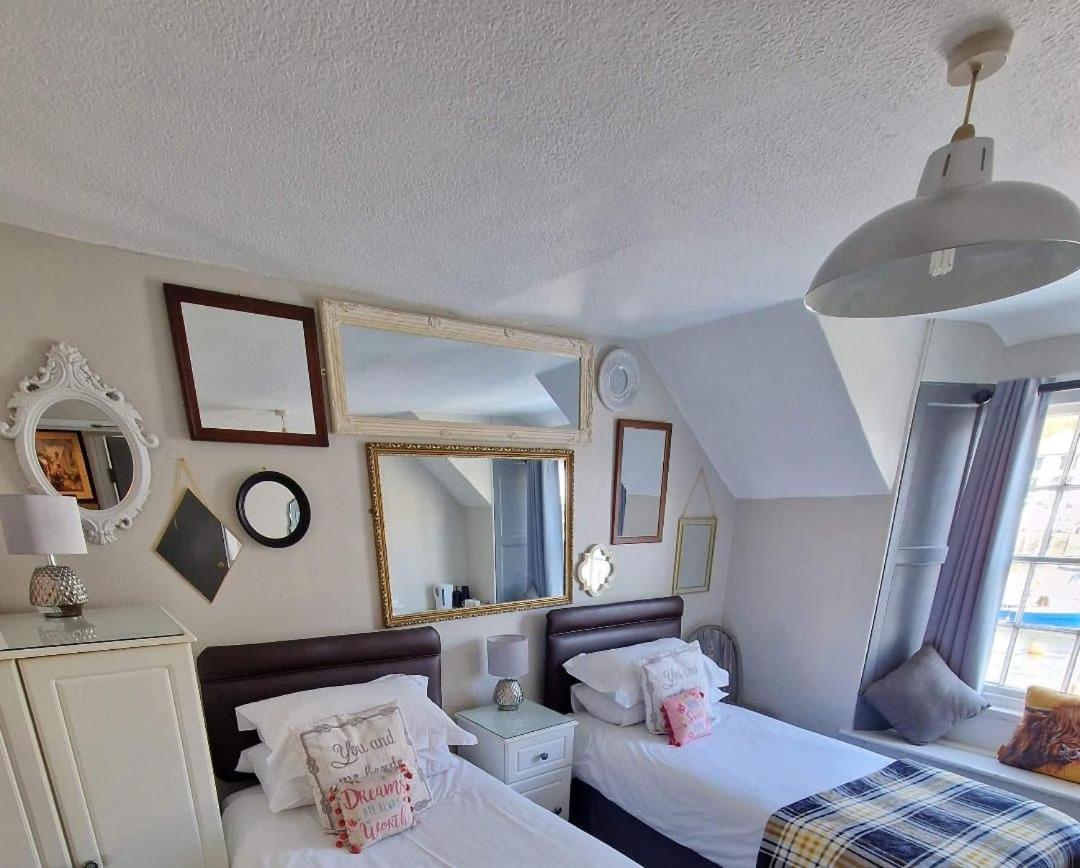 Standard Twin Room photo 2