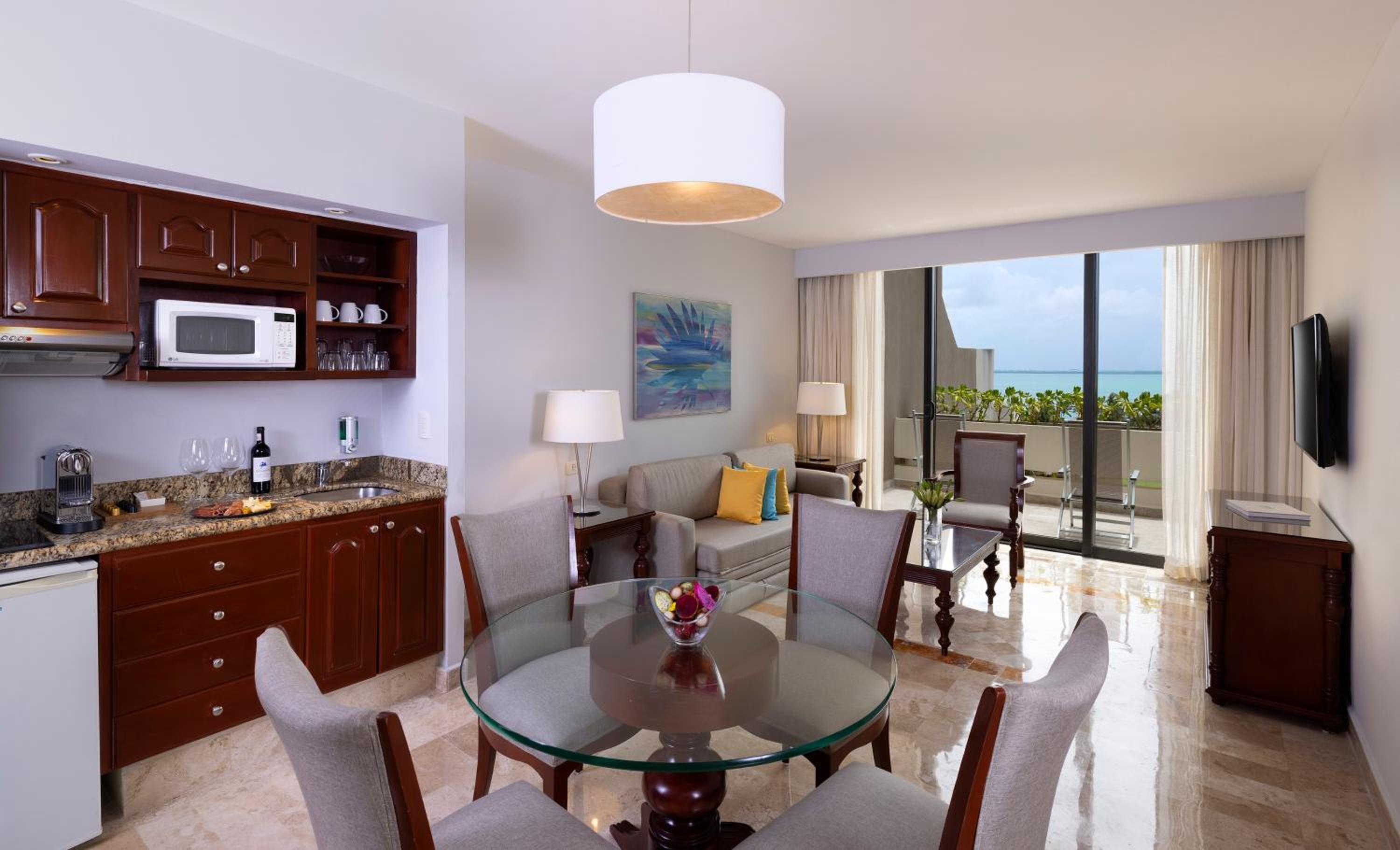 Premium Master Suite Sunset View thumbnail 6
