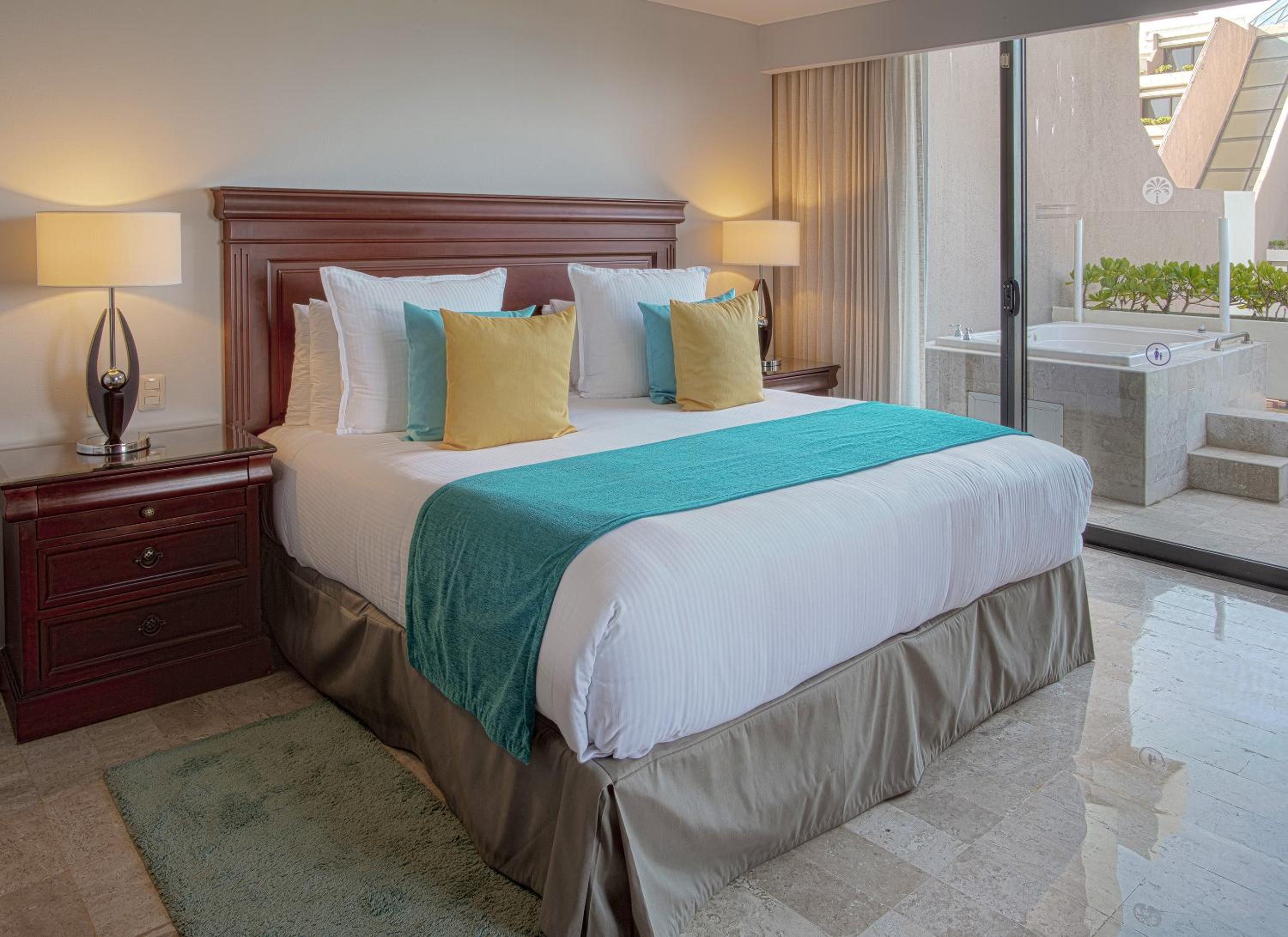 Premium Master Suite Sunset View