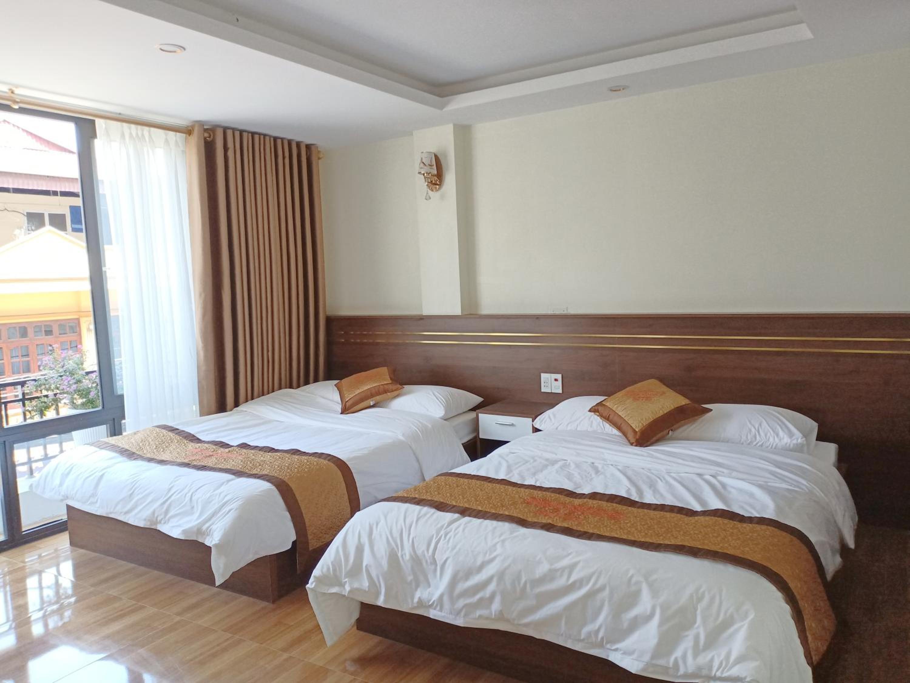 Double Room With Balcony (3 Adults)