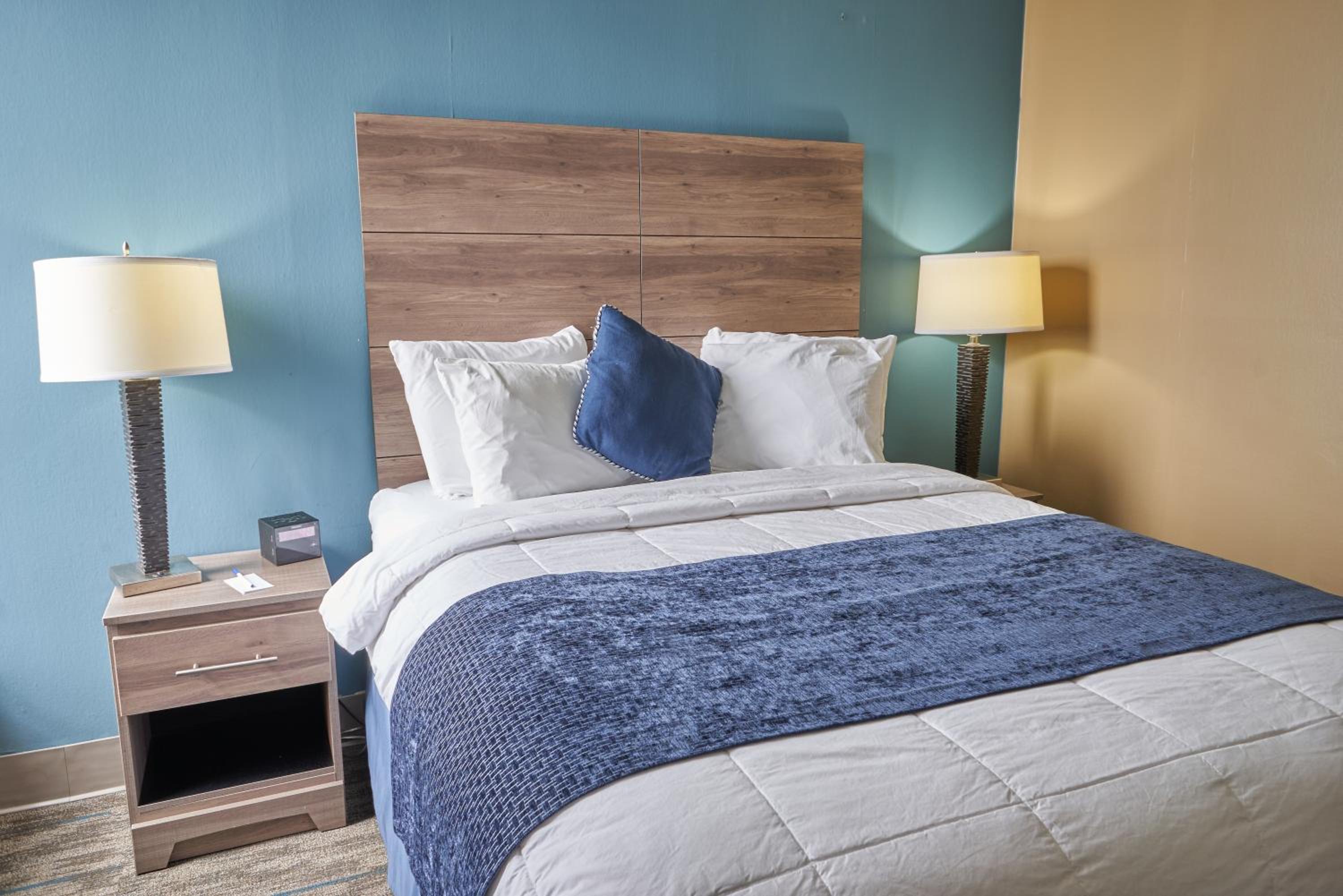 Standard Queen Room - Photo 1