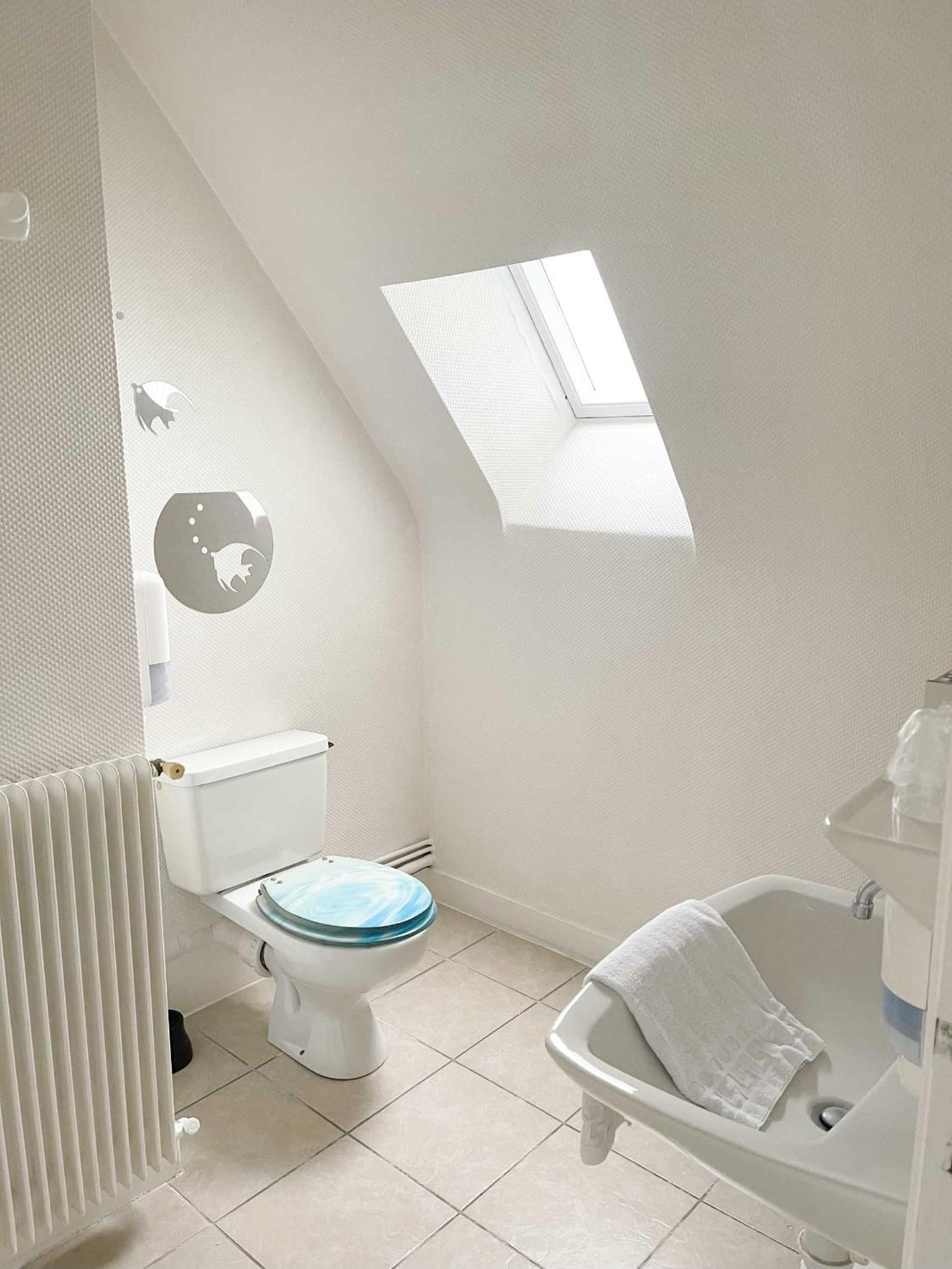 Standard Triple Room - Photo 4