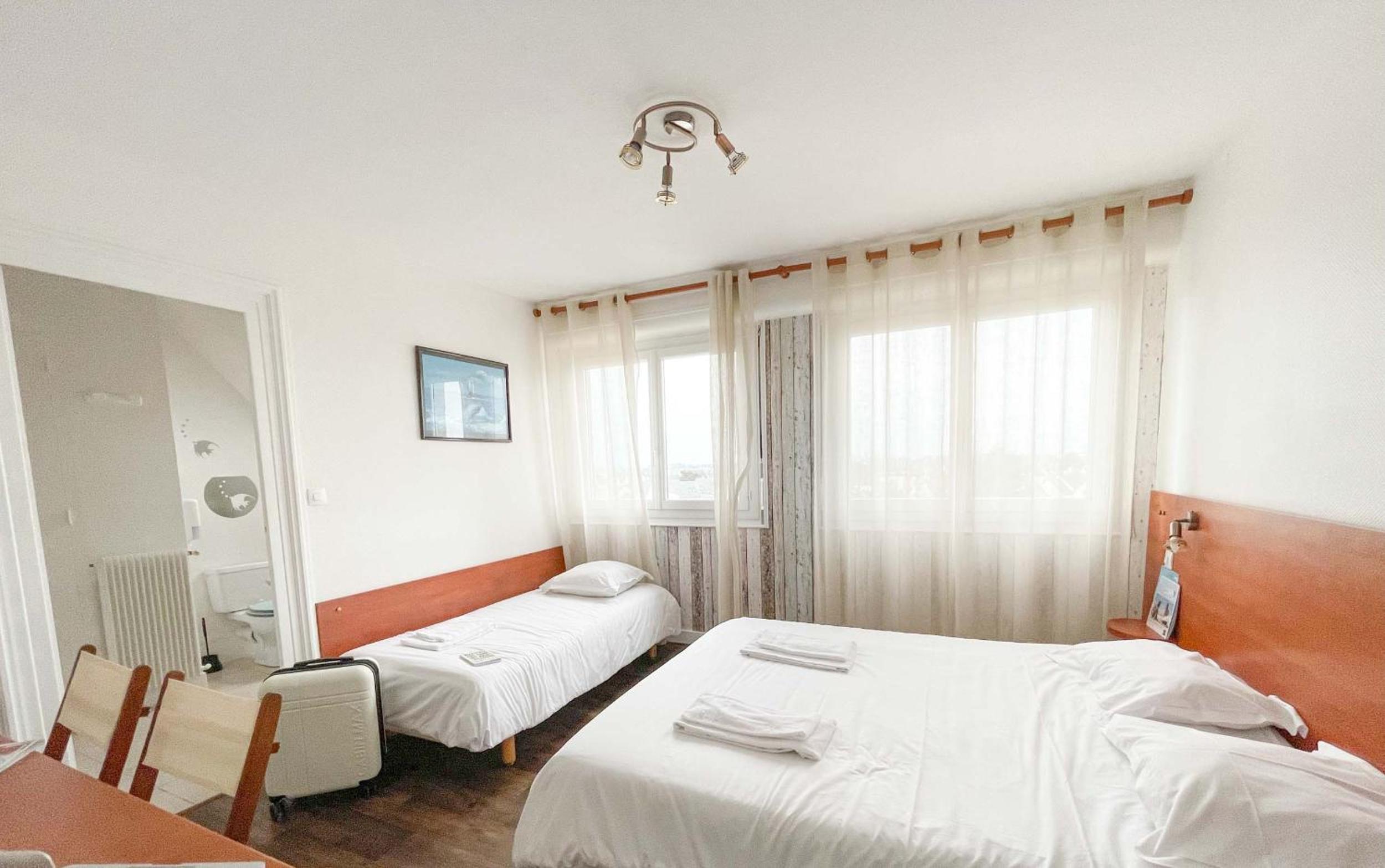 Standard Triple Room - Photo 1