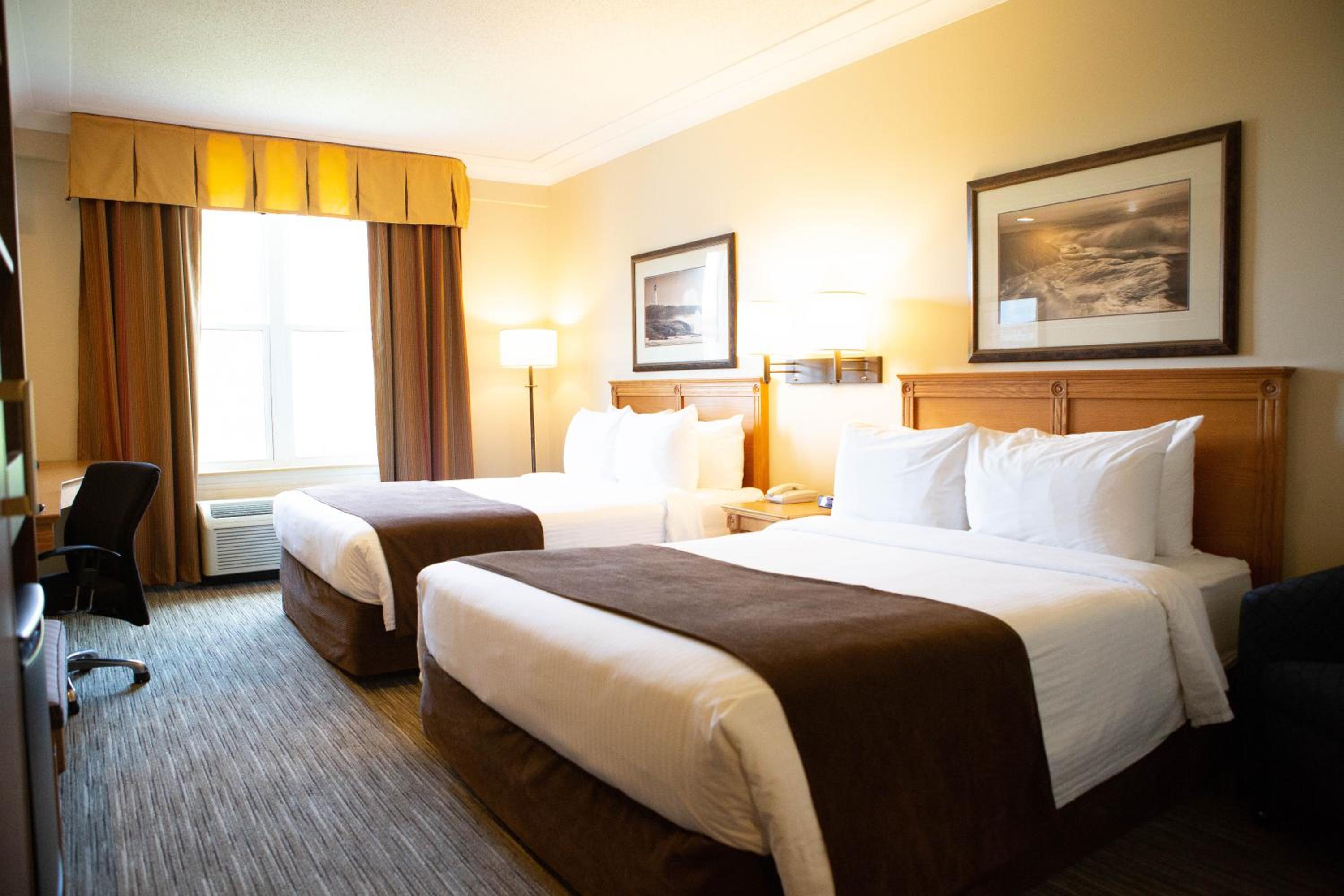 Traditional Room with Two Queen Beds