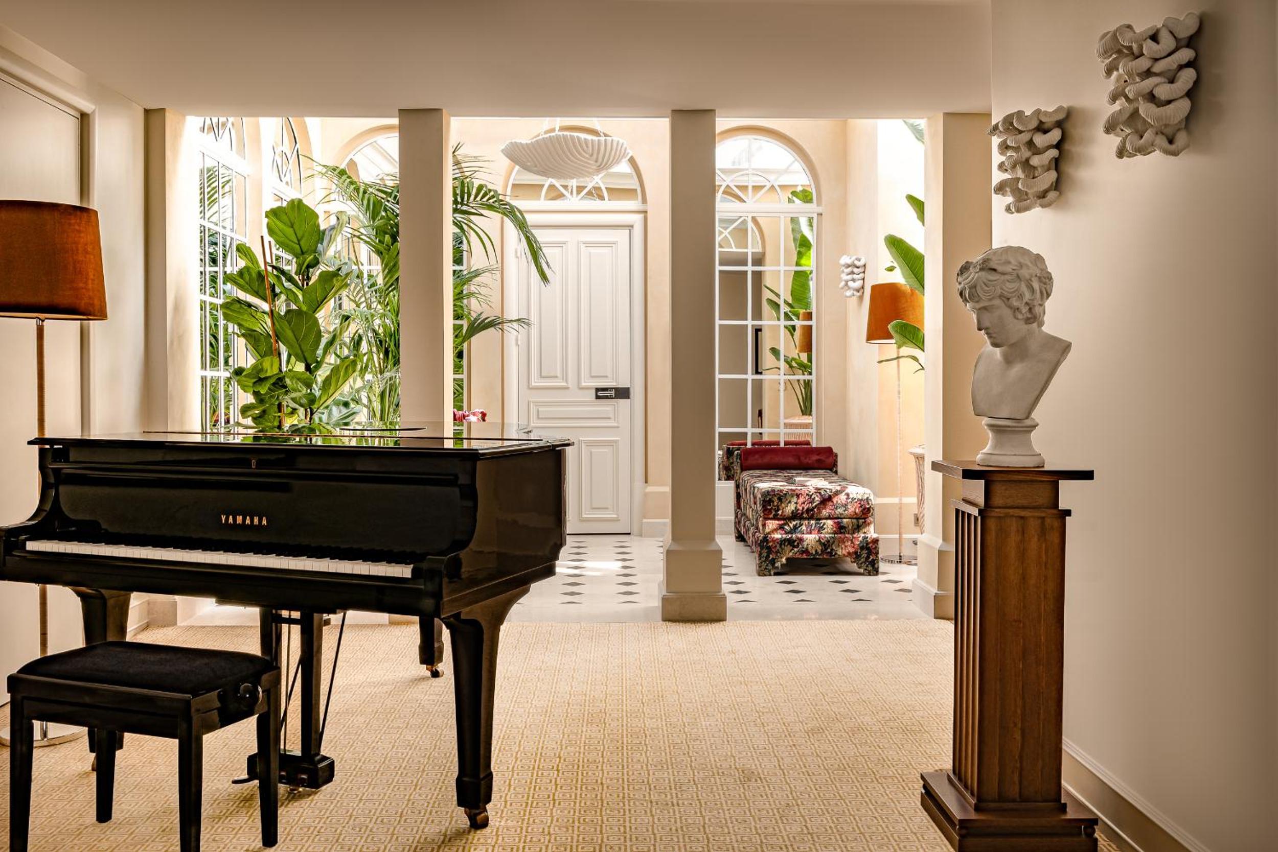 Prestige Suite photo 2