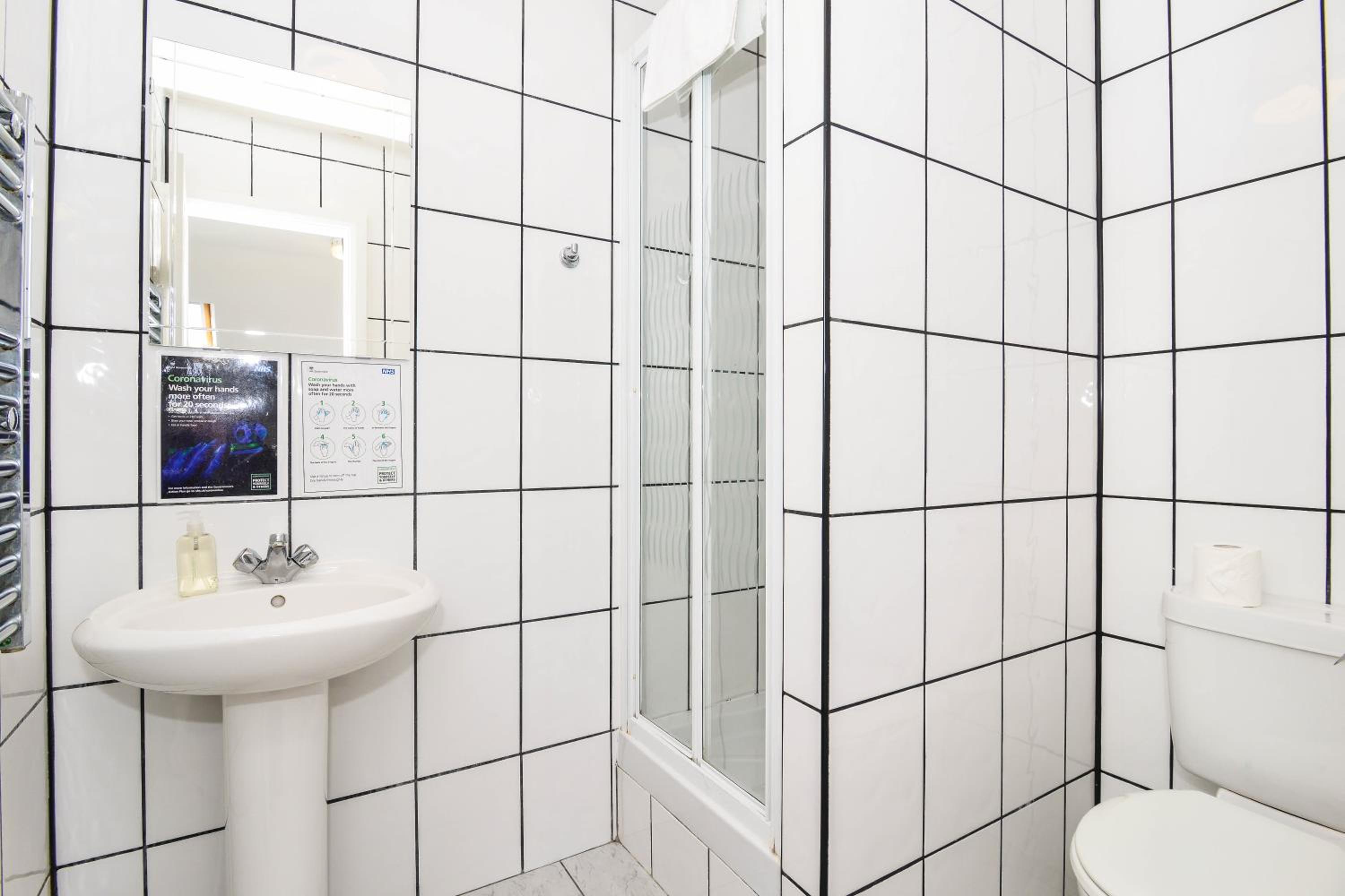 Single Room photo 3