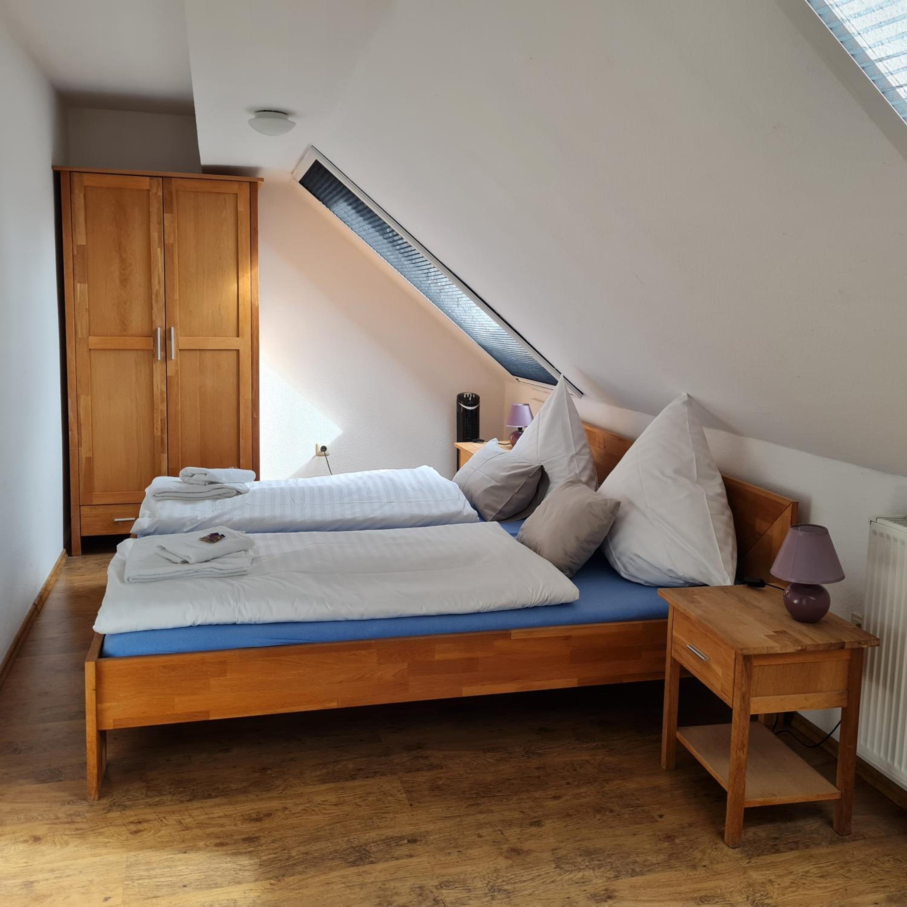 Deluxe Double Room with Shower - Photo 1