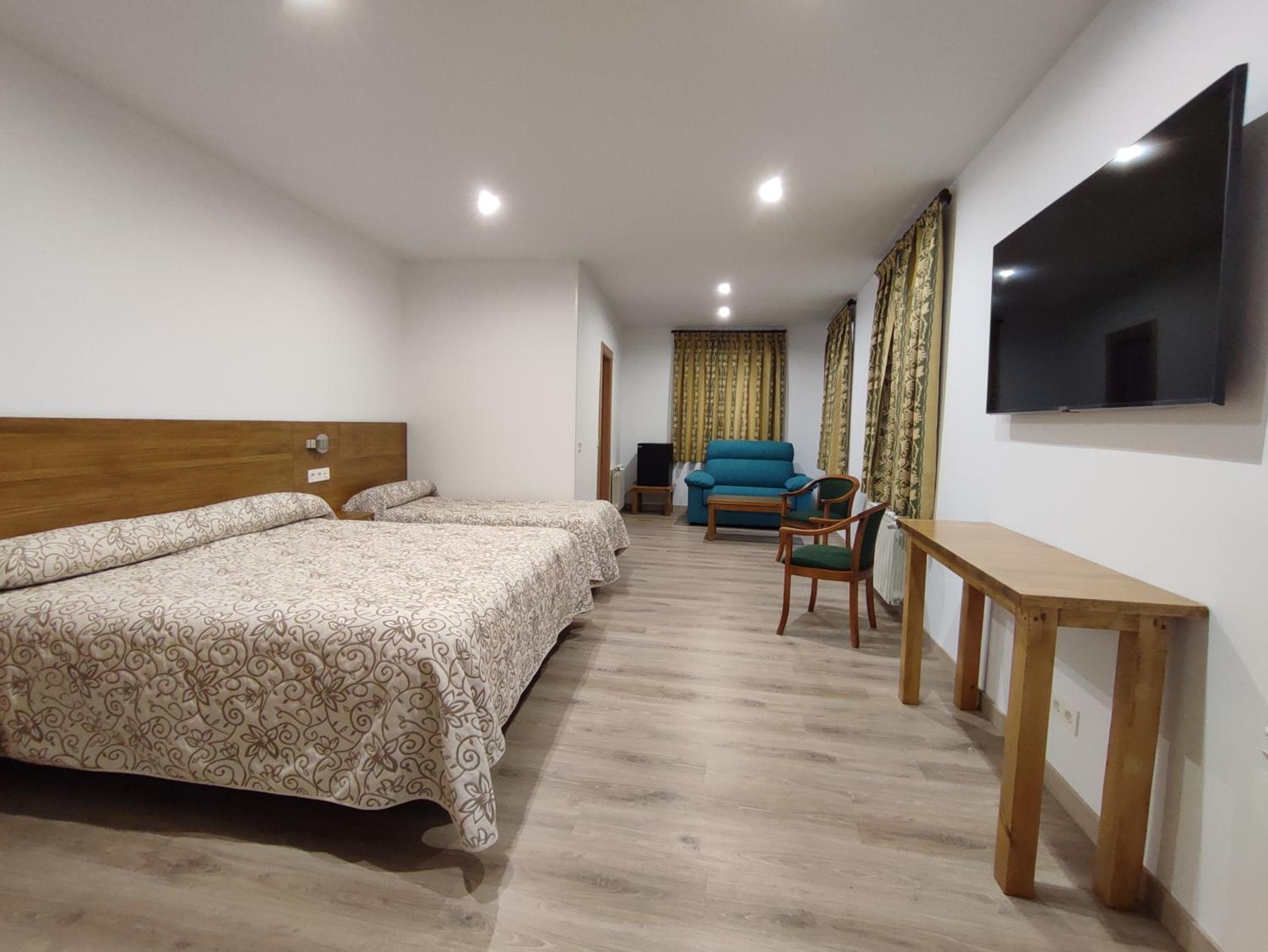 Triple Room - Photo 2