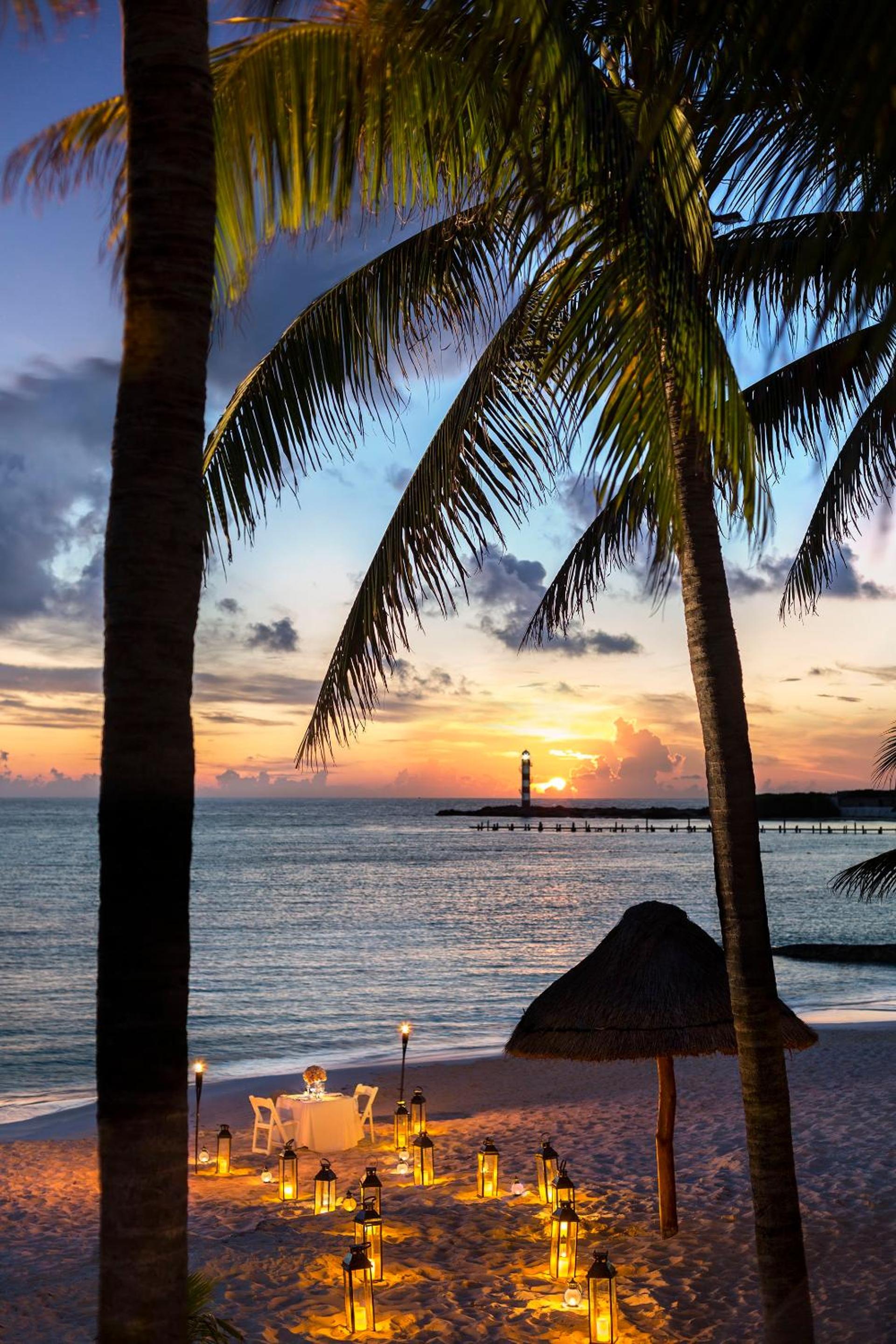 Infinite Ocean Front Honeymoon Master Suite