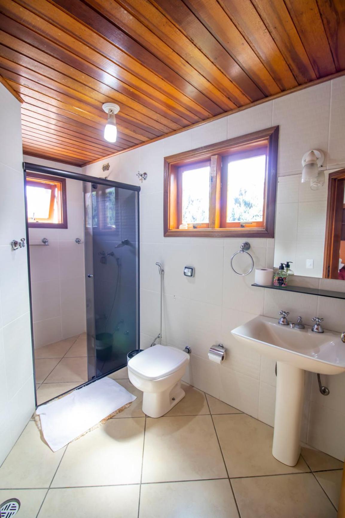 Suíte Luxo com Banheira de Hidromassagem - Photo 22