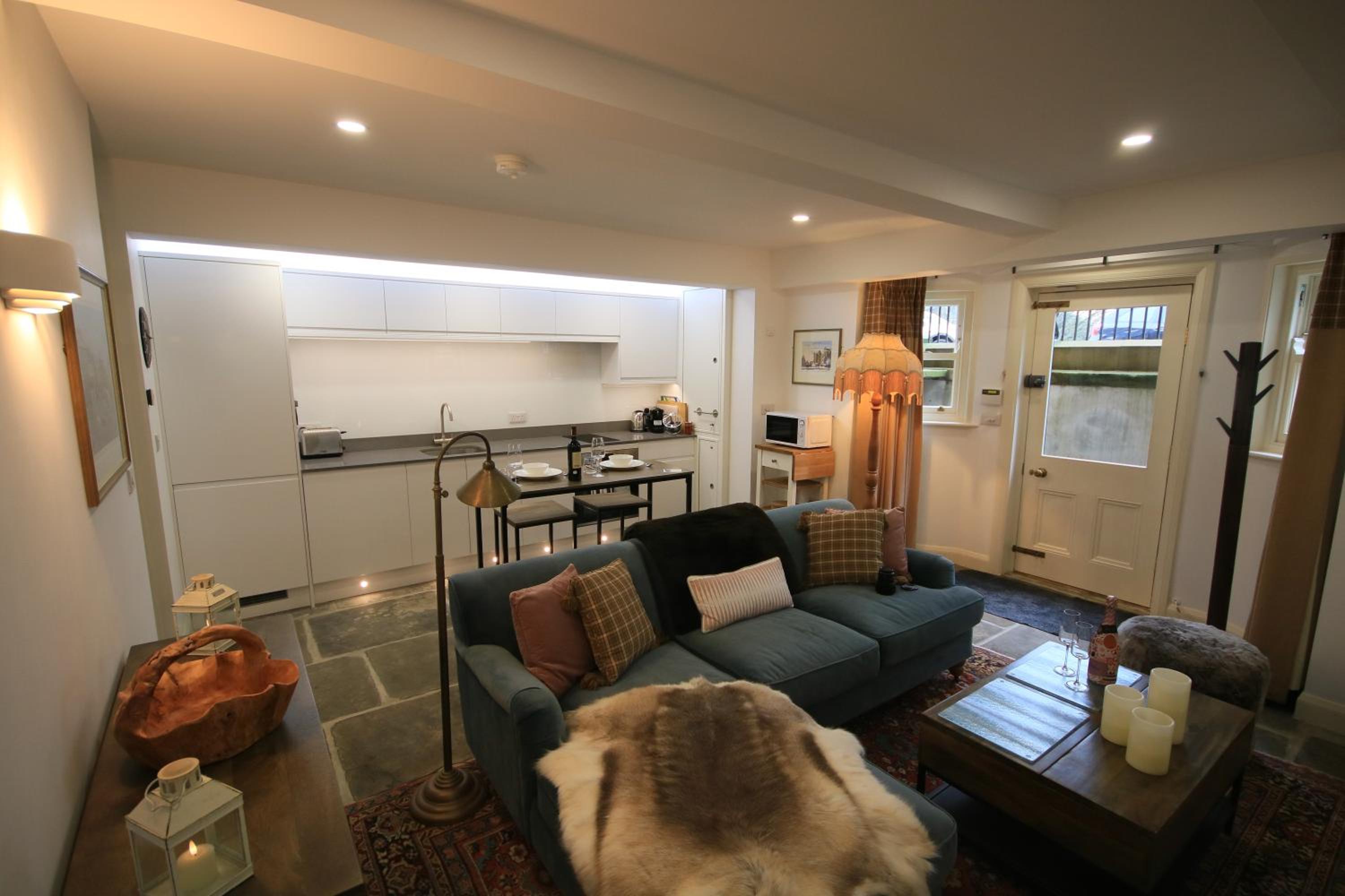 One-Bedroom Apartment photo 3