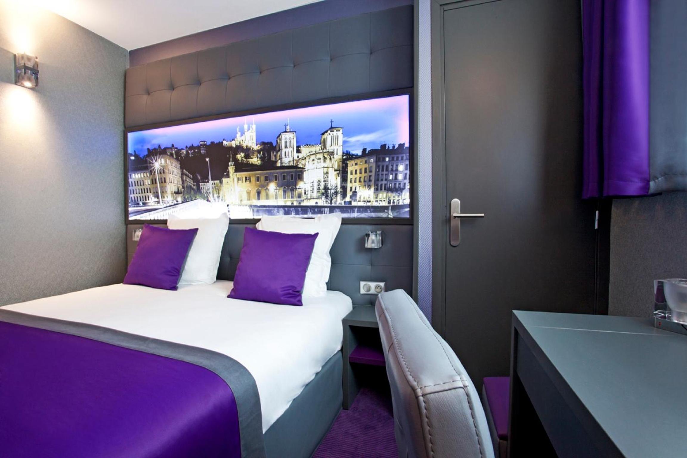 Classic Double or Twin Room - Photo 6