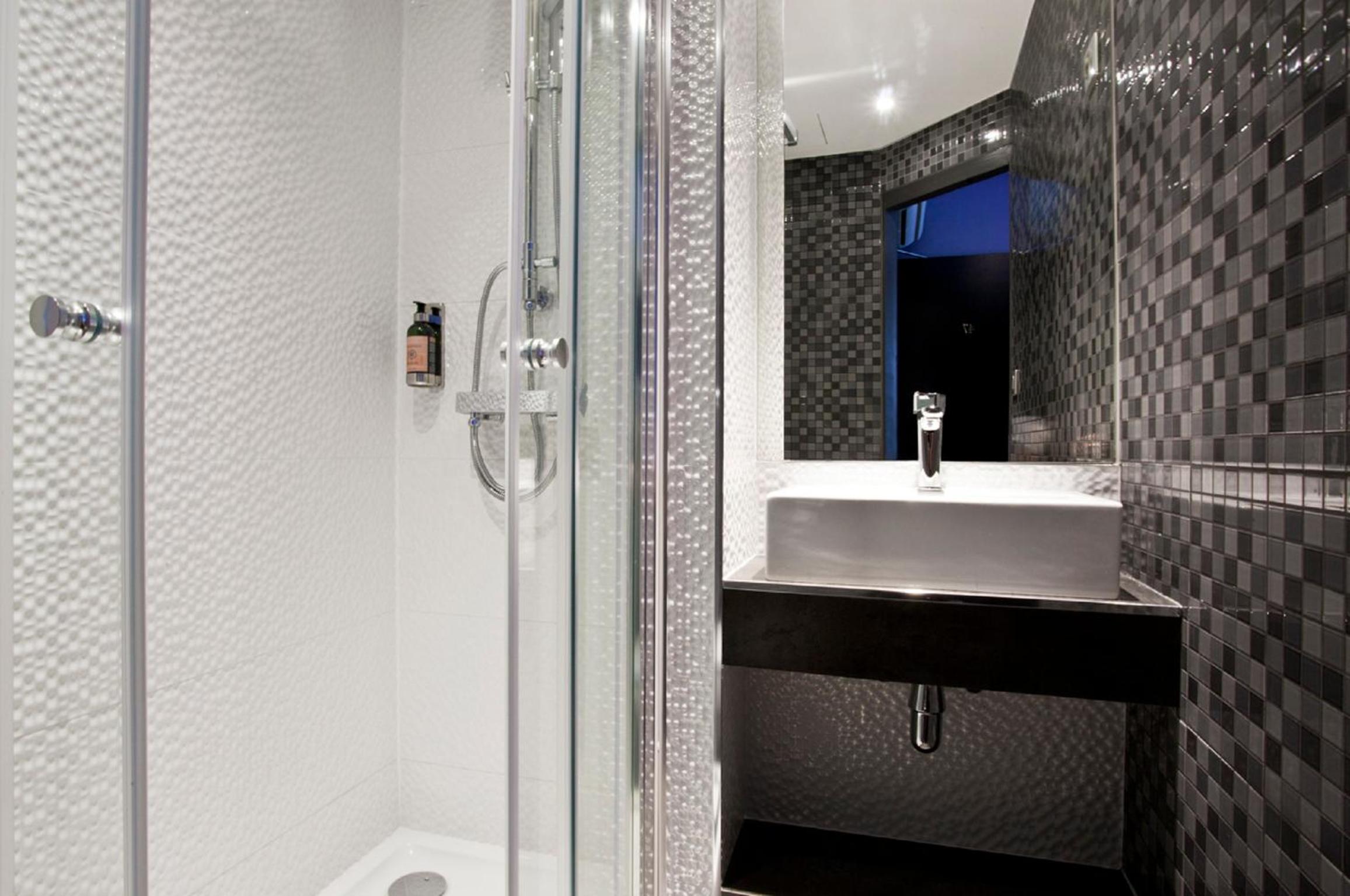 Classic Double or Twin Room - Photo 5