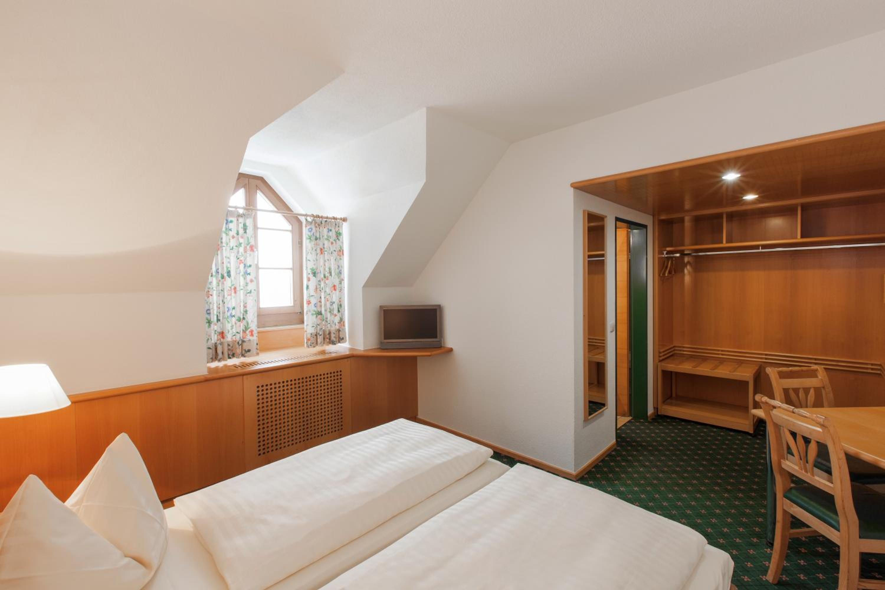 Standard Double Room photo 3