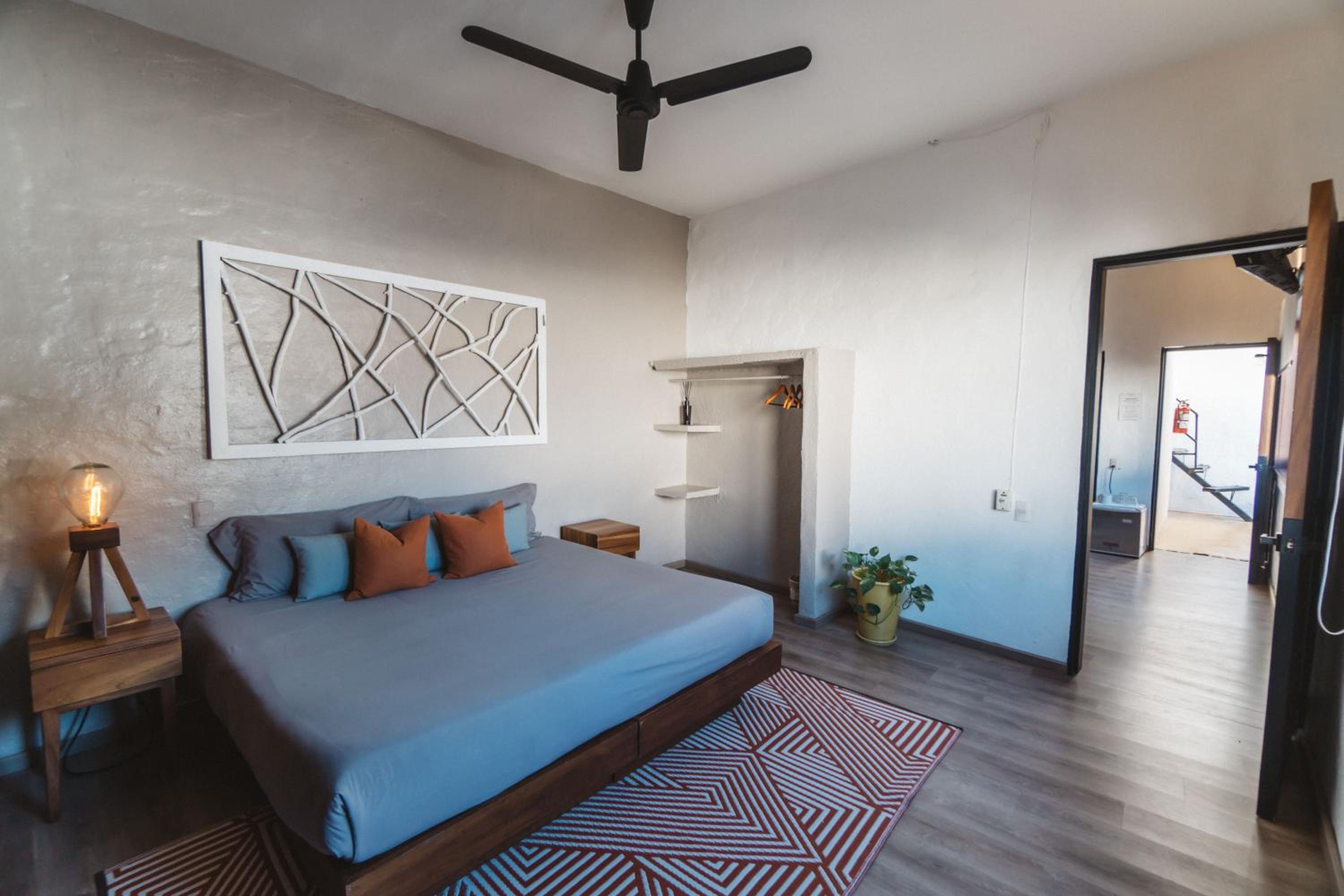 King Studio with Sofa Bed