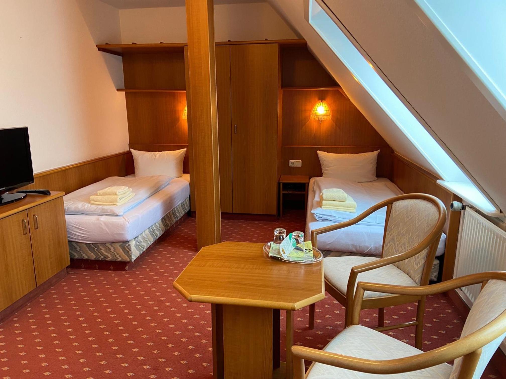 Standard Twin Room photo 1