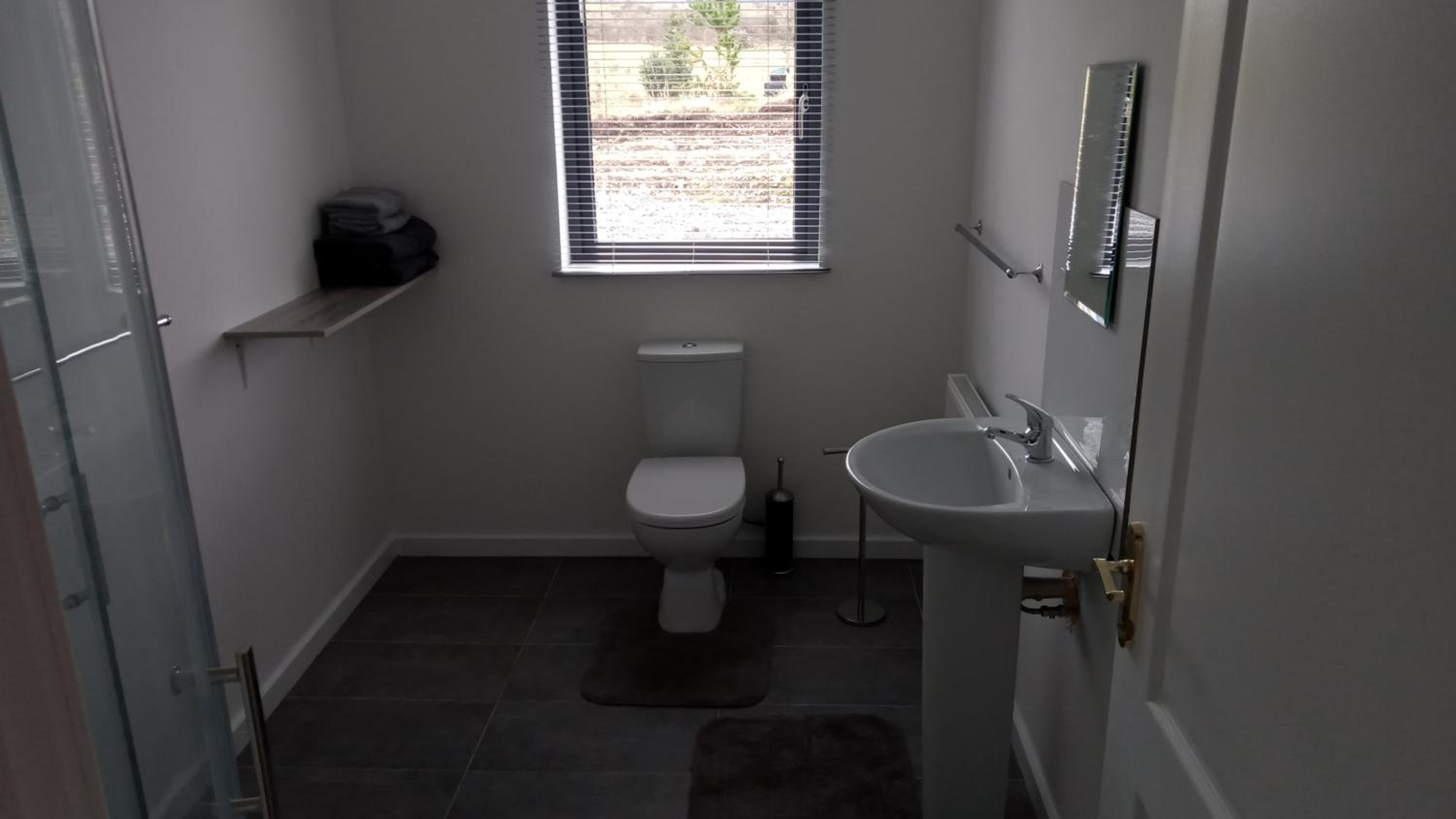 Four-Bedroom House - Photo 8