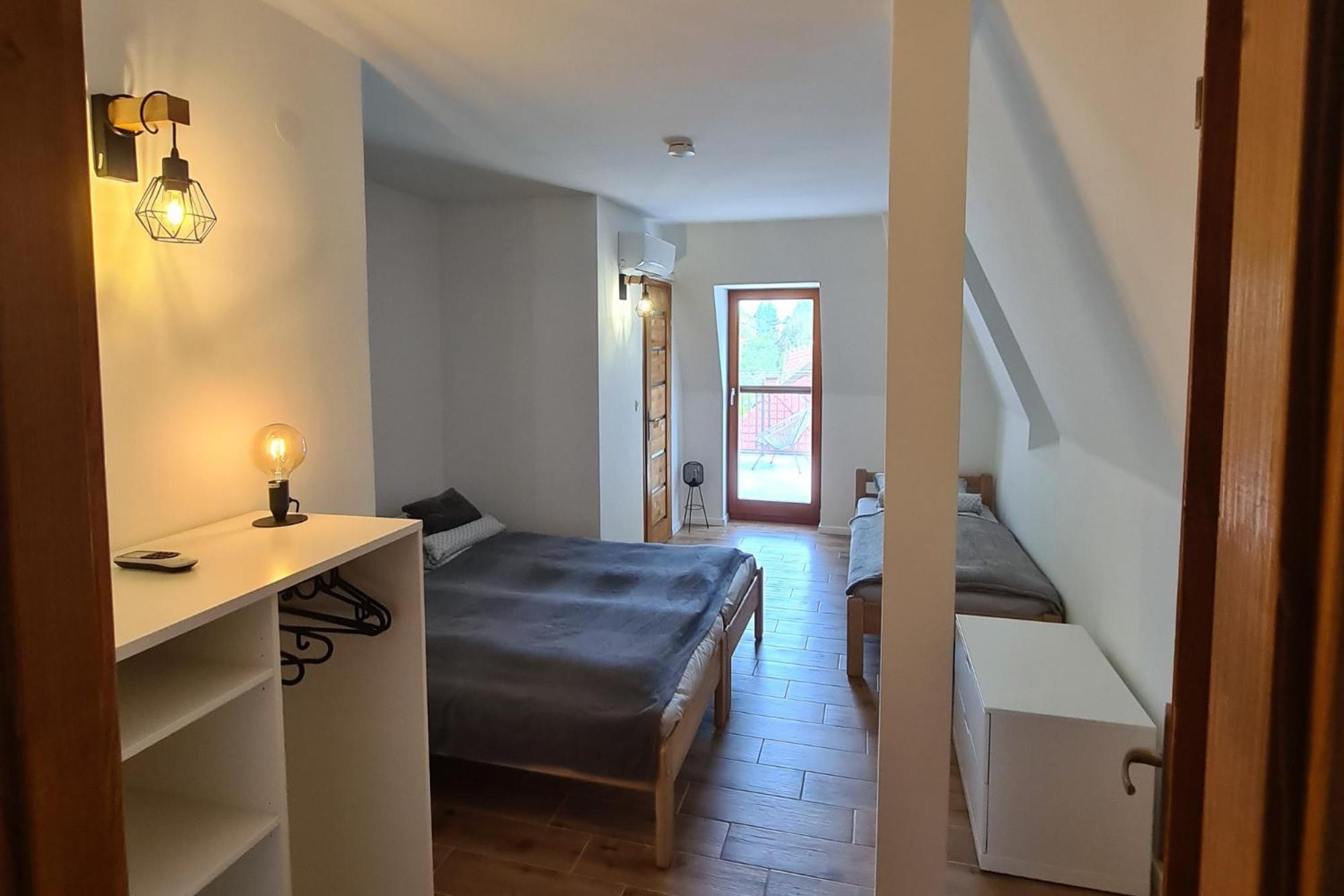 Triple Room with Private Bathroom photo 2