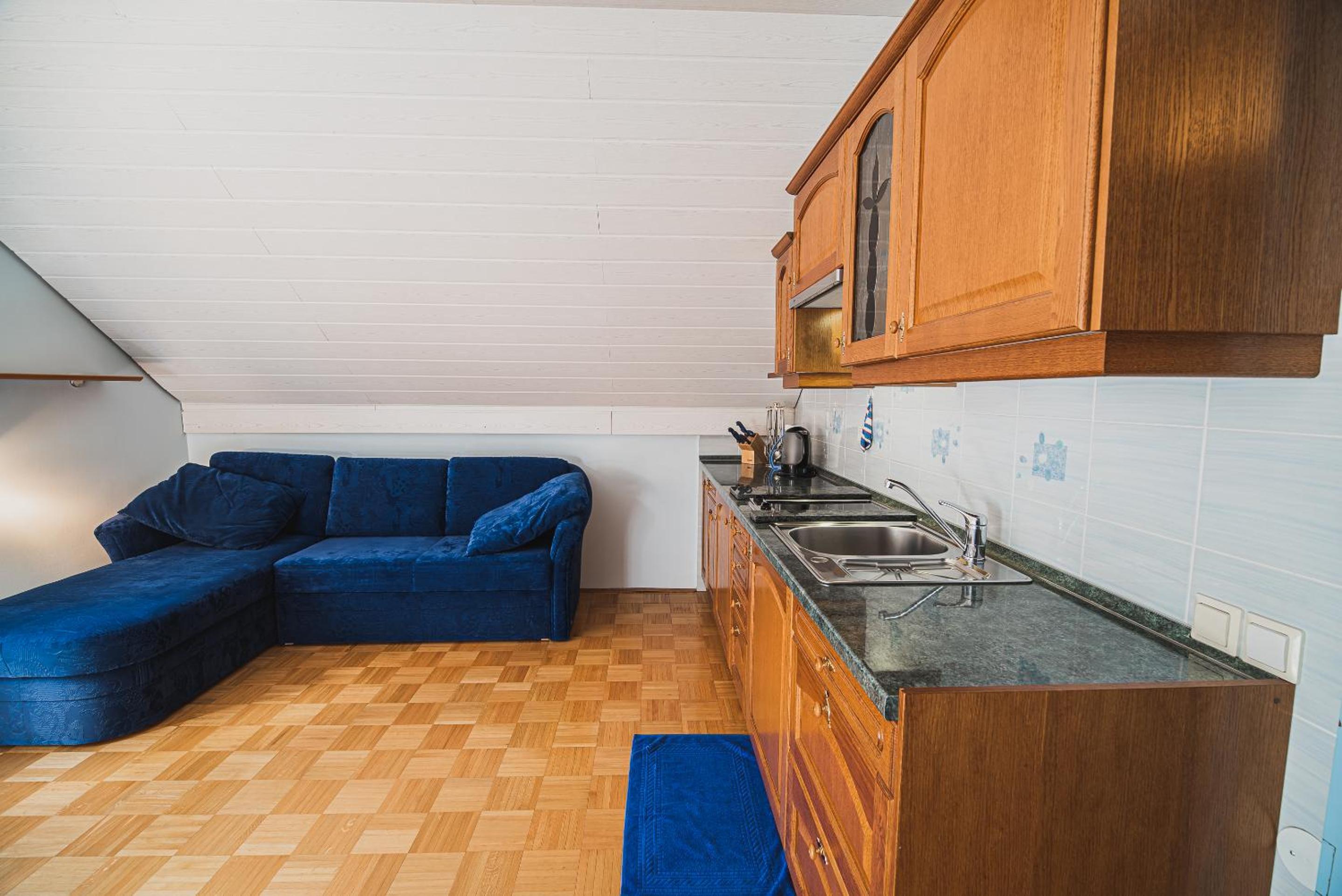 Apartment with Balcony photo 3