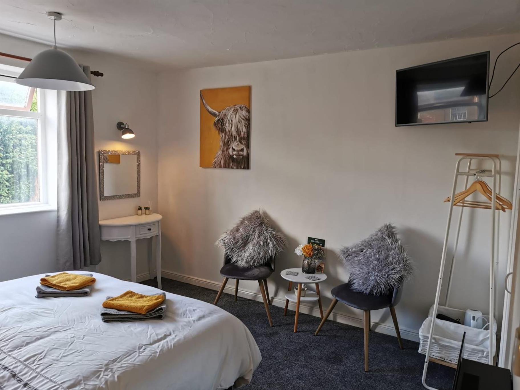 Budget Double Room - Photo 5