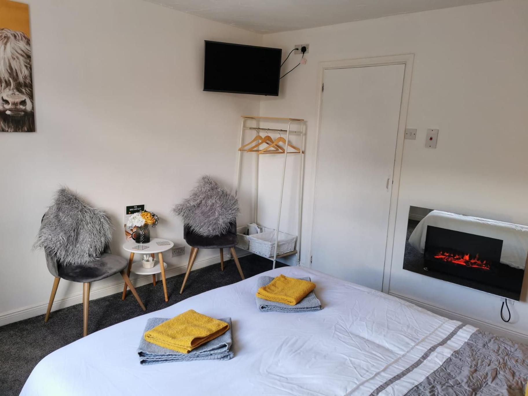 Budget Double Room - Photo 6