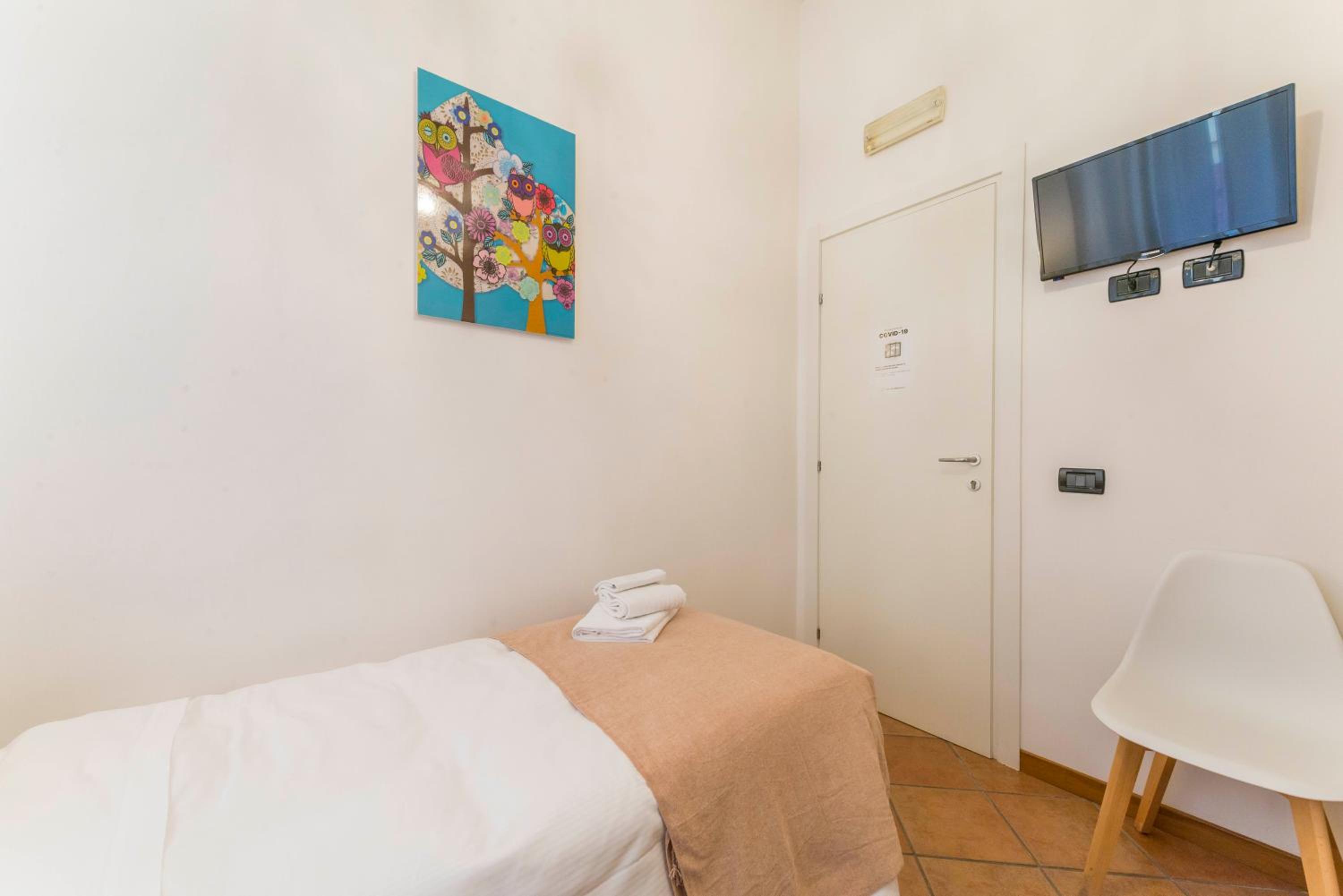 Single Room photo 2